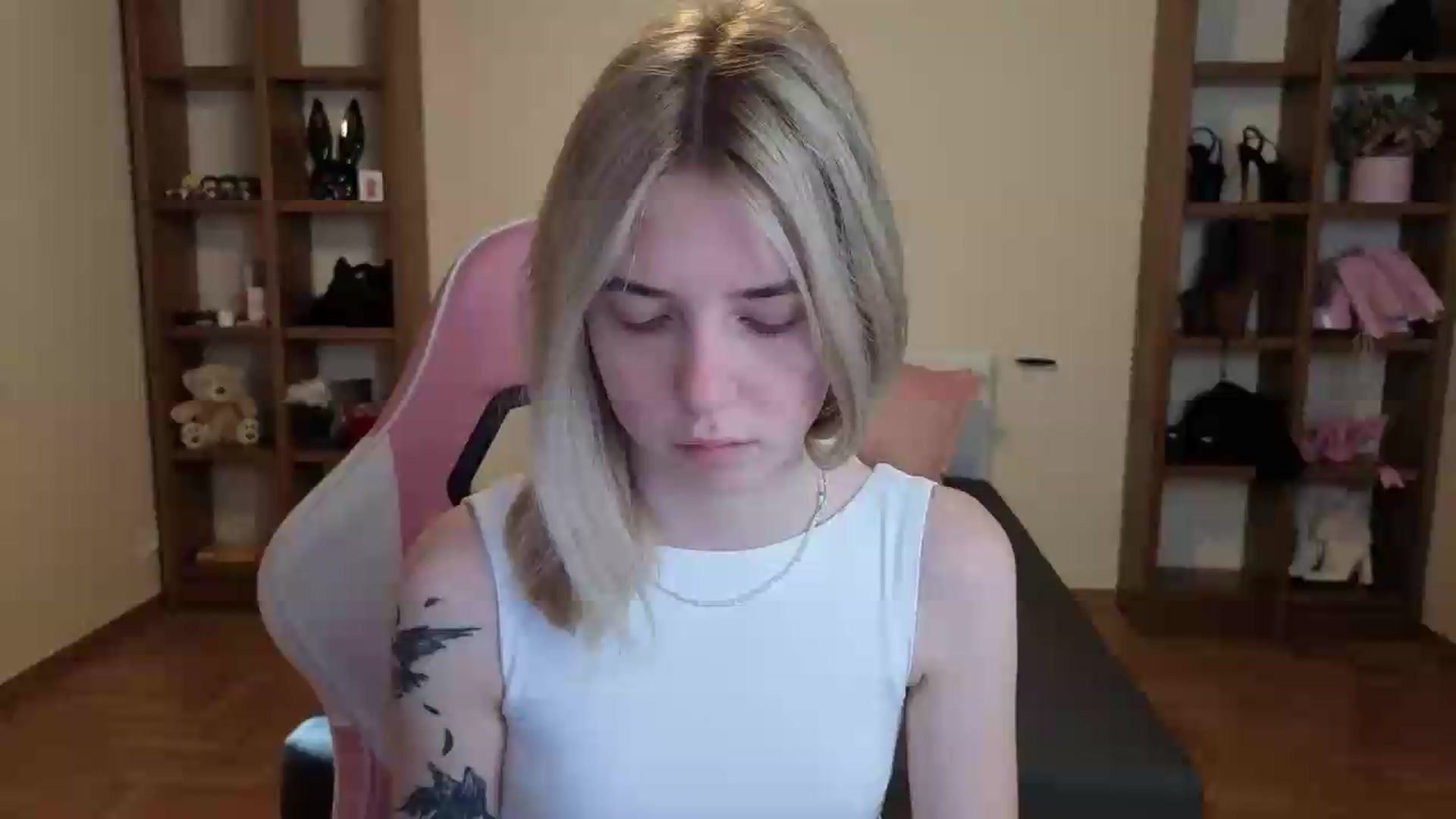 Gallery image thumbnail from Serphelia's myfreecams stream on, 07/11/2026, 18:41 image 1 of 20