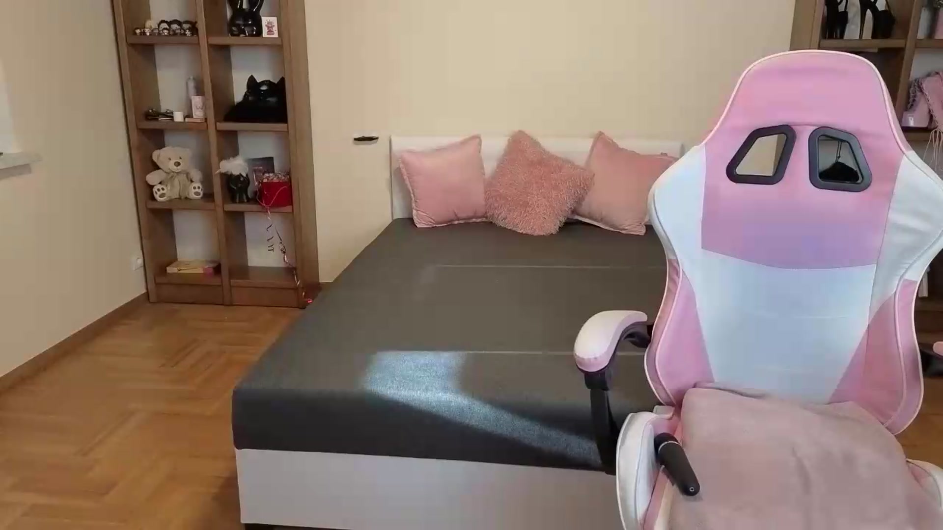Gallery image thumbnail from Serphelia's myfreecams stream on, 07/11/2026, 18:41 image 5 of 20