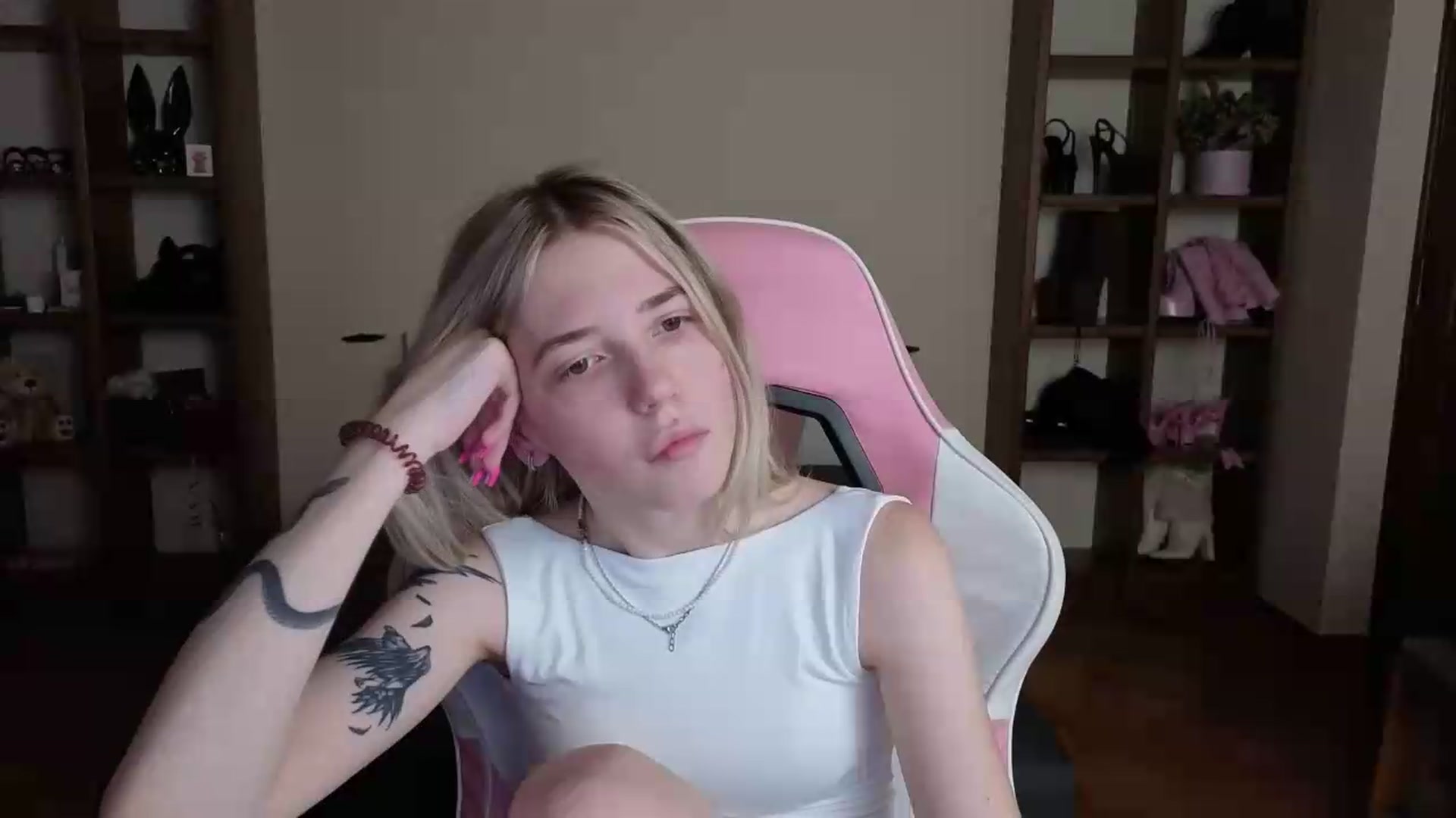 Gallery image thumbnail from Serphelia's myfreecams stream on, 07/11/2026, 23:19 image 4 of 20