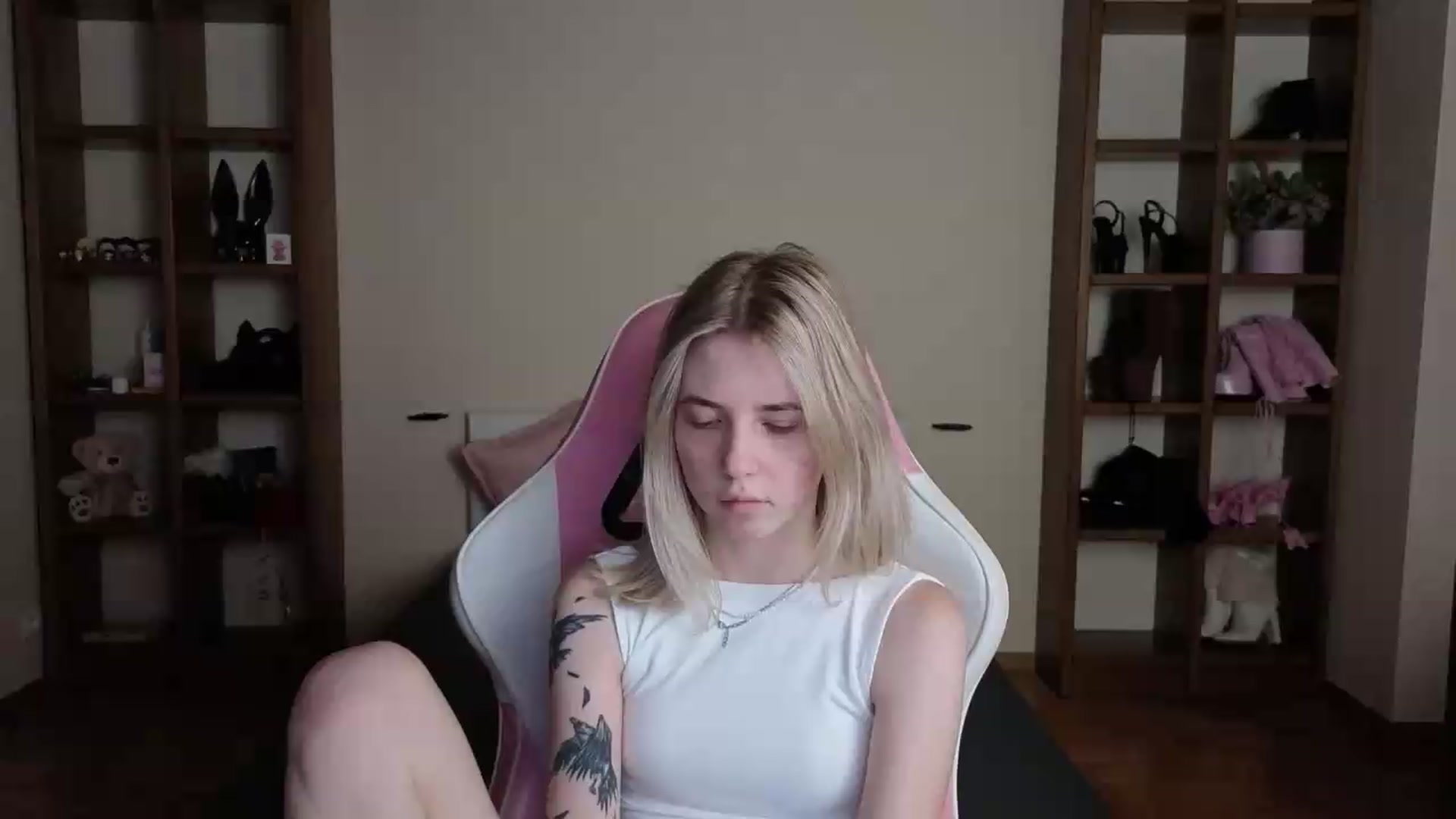 Gallery image thumbnail from Serphelia's myfreecams stream on, 07/11/2026, 23:19 image 9 of 20