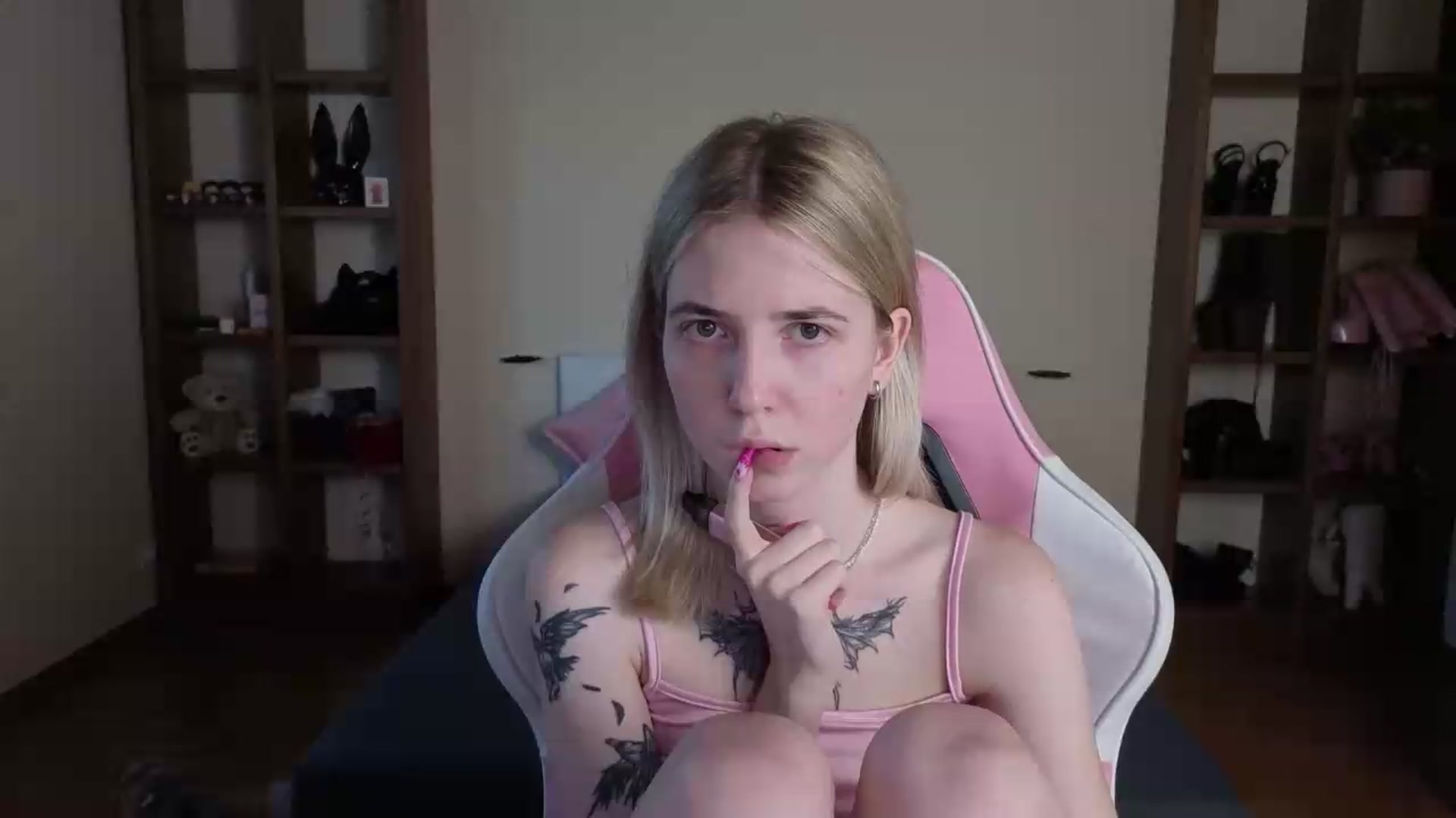 Gallery image thumbnail from Serphelia's myfreecams stream on, 07/17/2026, 09:28 image 13 of 20