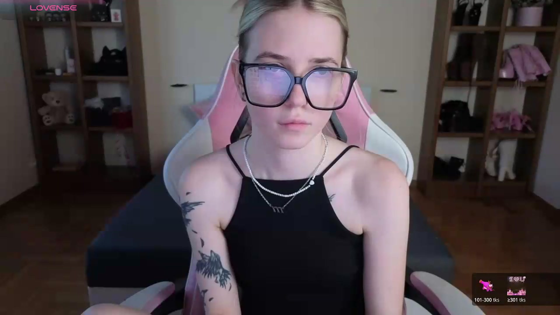 Gallery image thumbnail from Serphelia's myfreecams stream on, 07/19/2026, 08:57 image 19 of 20