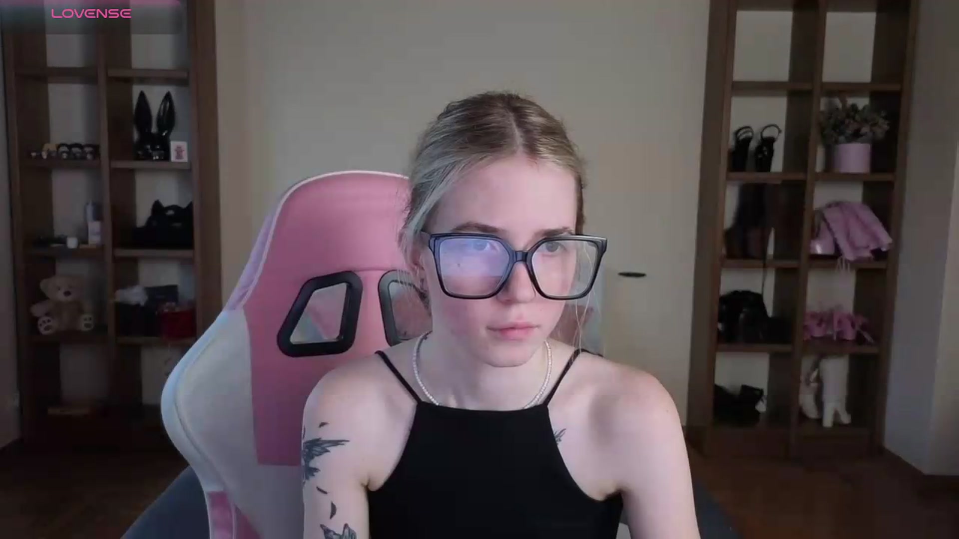 Gallery image thumbnail from Serphelia's myfreecams stream on, 07/19/2026, 10:01 image 10 of 20