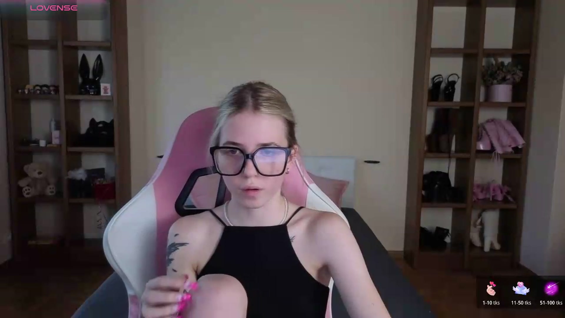 Gallery image thumbnail from Serphelia's myfreecams stream on, 07/19/2026, 10:01 image 12 of 20
