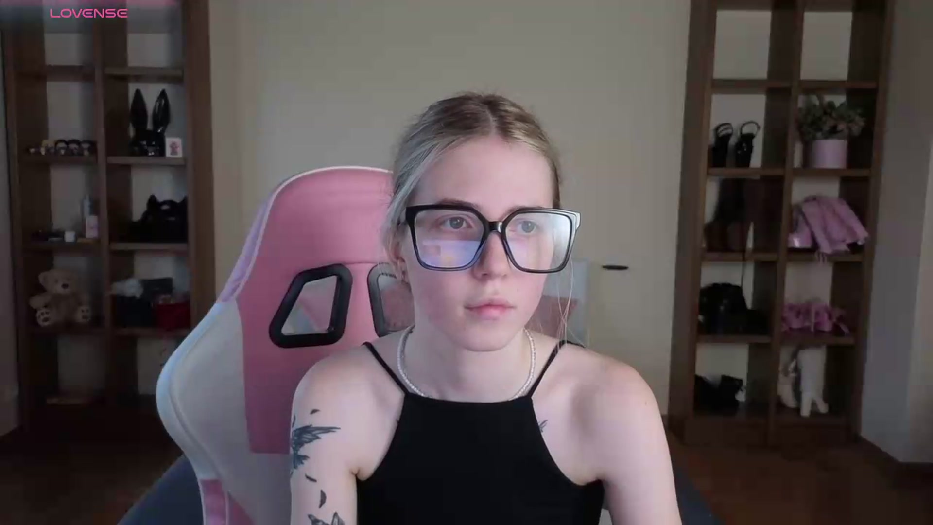 Gallery image thumbnail from Serphelia's myfreecams stream on, 07/19/2026, 10:01 image 9 of 20
