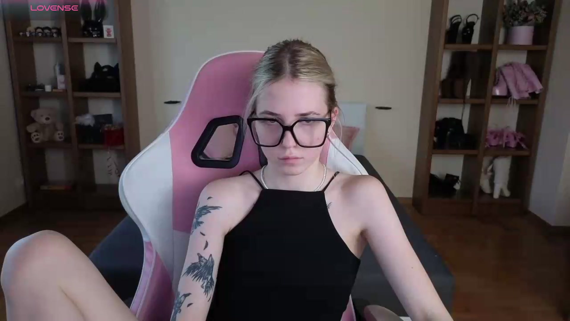 Gallery image thumbnail from Serphelia's myfreecams stream on, 07/19/2026, 10:01 image 19 of 20
