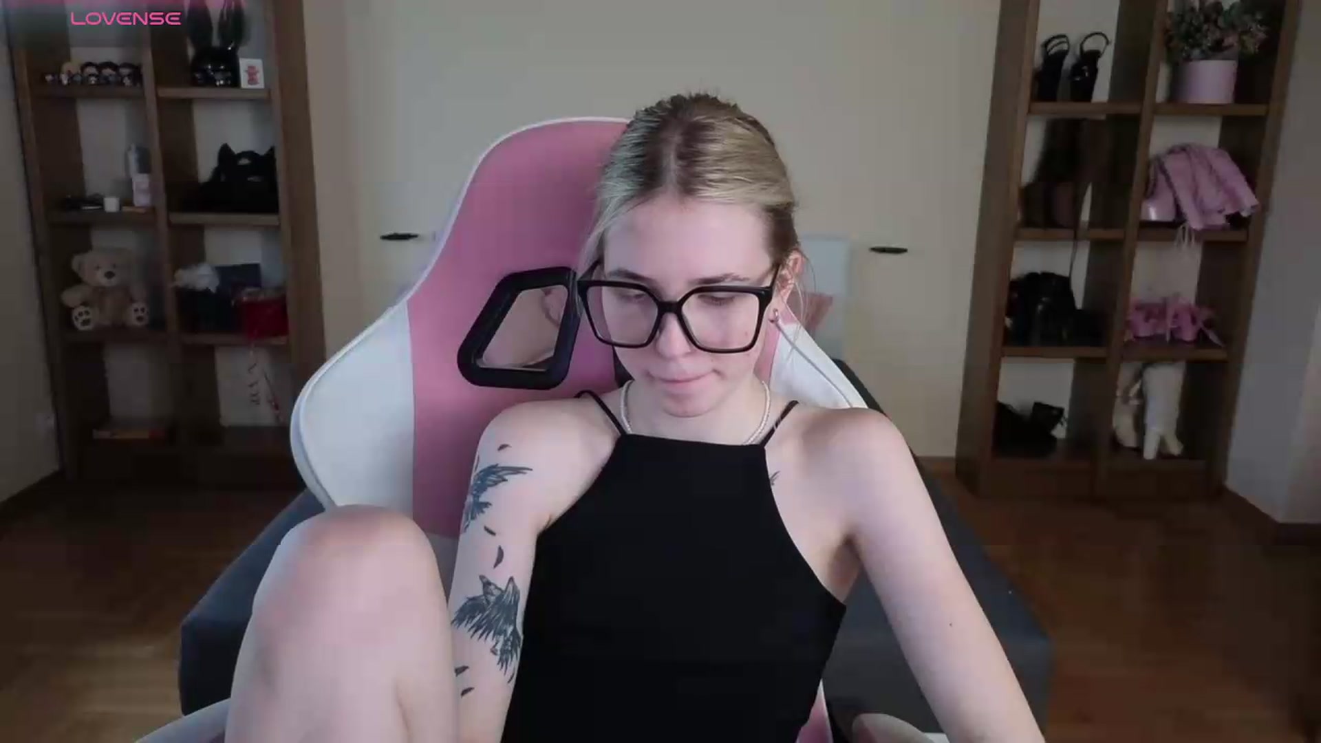 Gallery image thumbnail from Serphelia's myfreecams stream on, 07/19/2026, 10:01 image 16 of 20