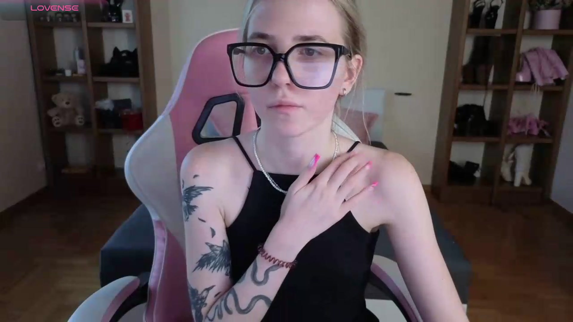 Gallery image thumbnail from Serphelia's myfreecams stream on, 07/19/2026, 12:34 image 14 of 20