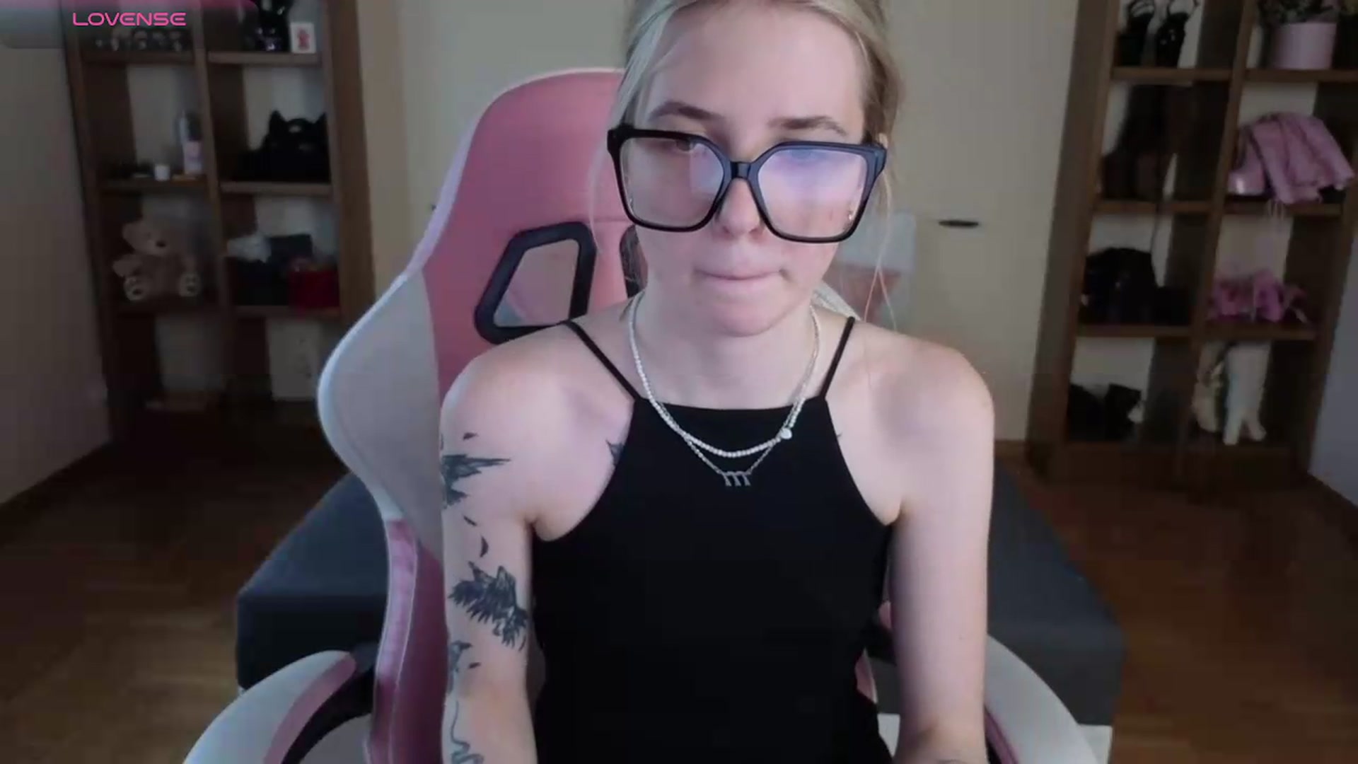 Gallery image thumbnail from Serphelia's myfreecams stream on, 07/19/2026, 12:34 image 19 of 20