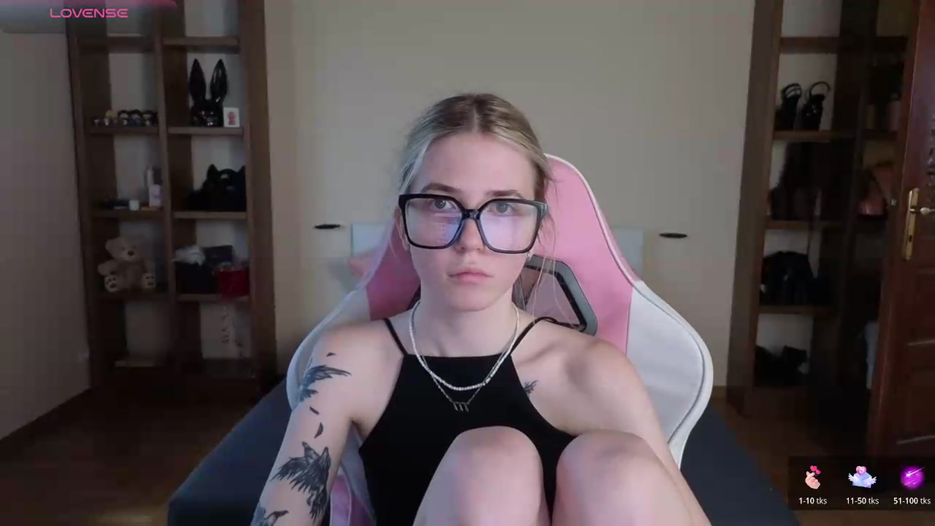 Gallery image thumbnail from Serphelia's myfreecams stream on, 07/19/2026, 12:34 image 4 of 20