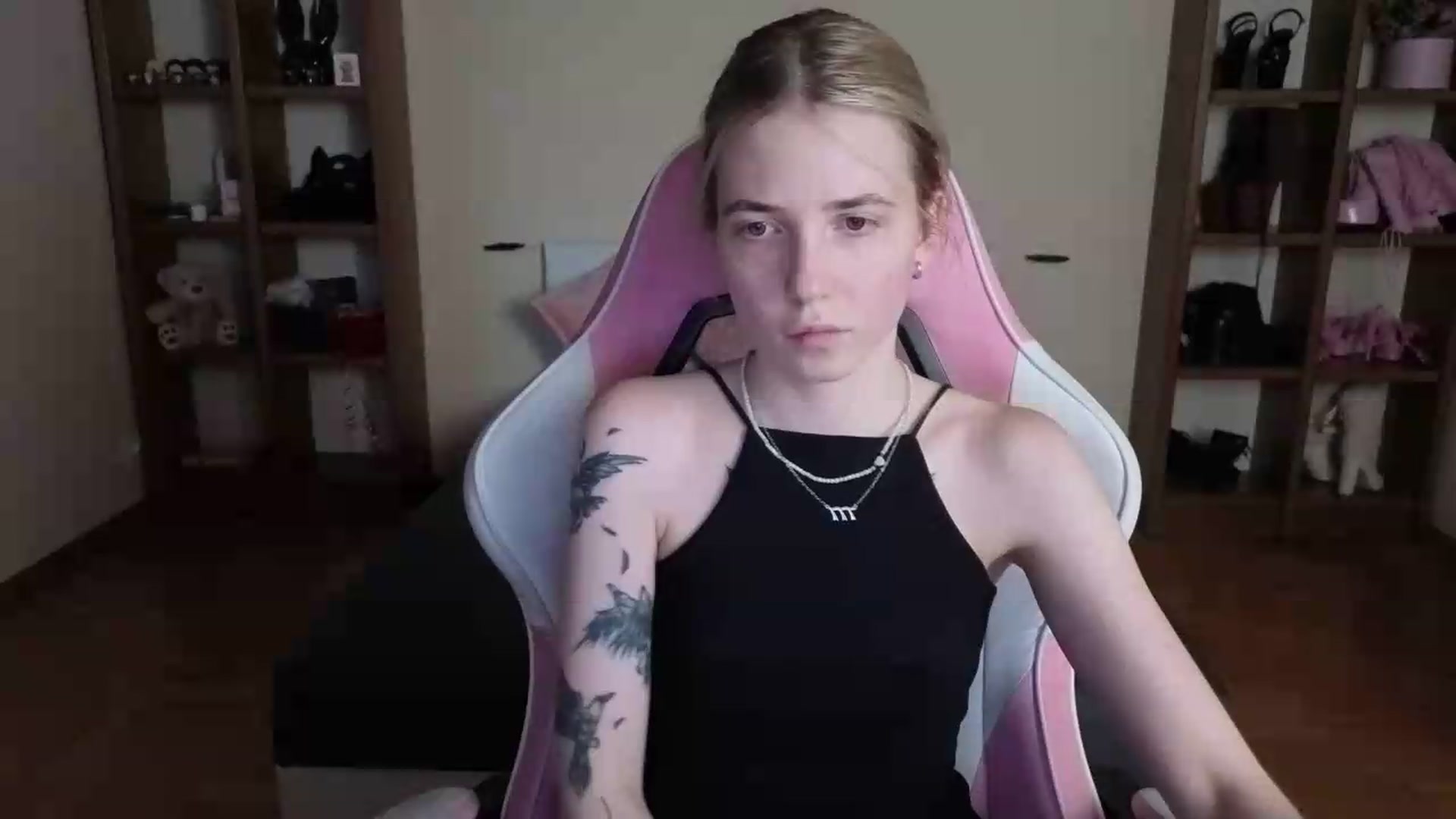 Gallery image thumbnail from Serphelia's myfreecams stream on, 07/19/2026, 15:45 image 16 of 20