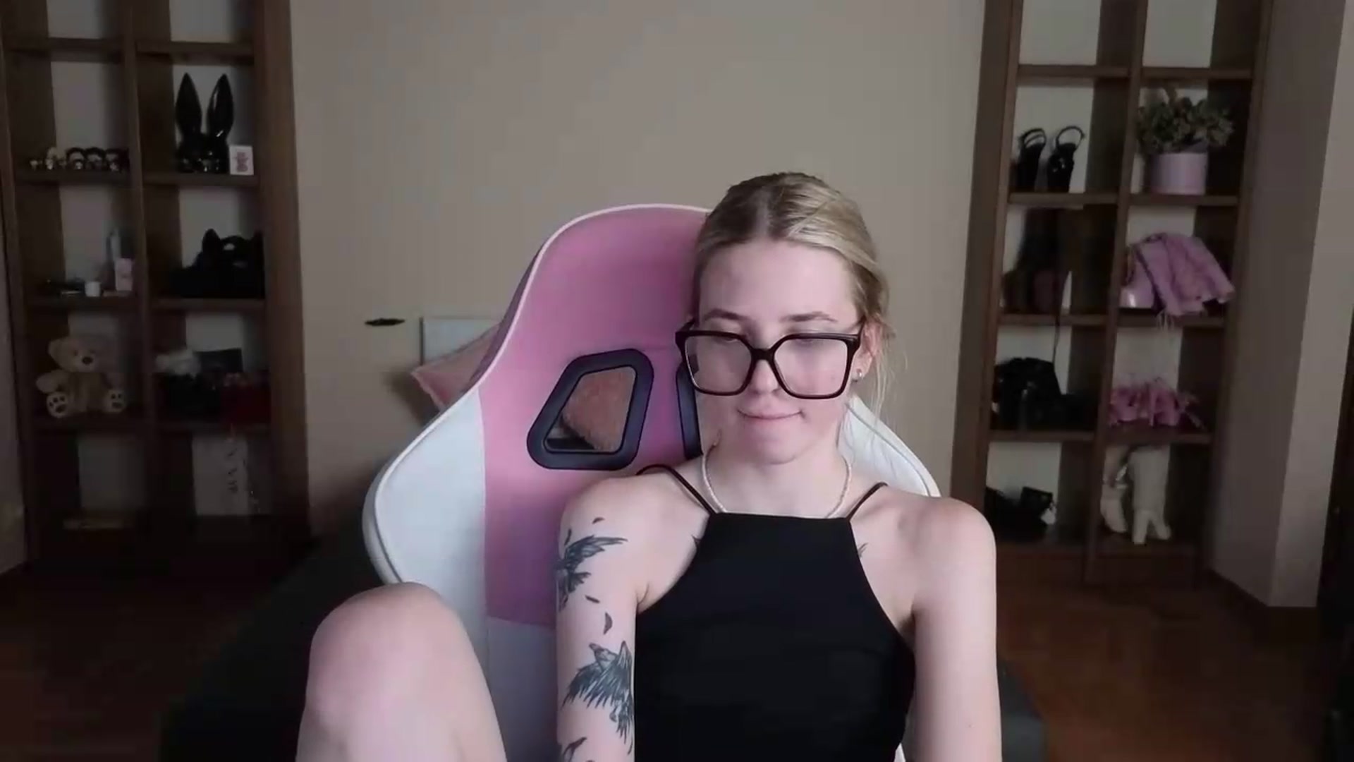 Gallery image thumbnail from Serphelia's myfreecams stream on, 07/19/2026, 16:06 image 2 of 20
