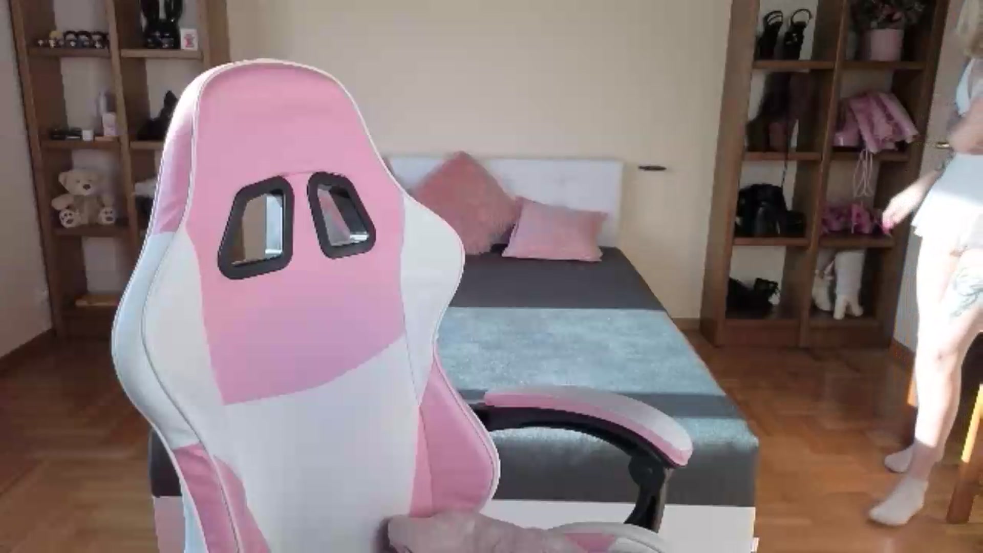 Gallery image thumbnail from Serphelia's myfreecams stream on, 07/20/2026, 17:03 image 16 of 20