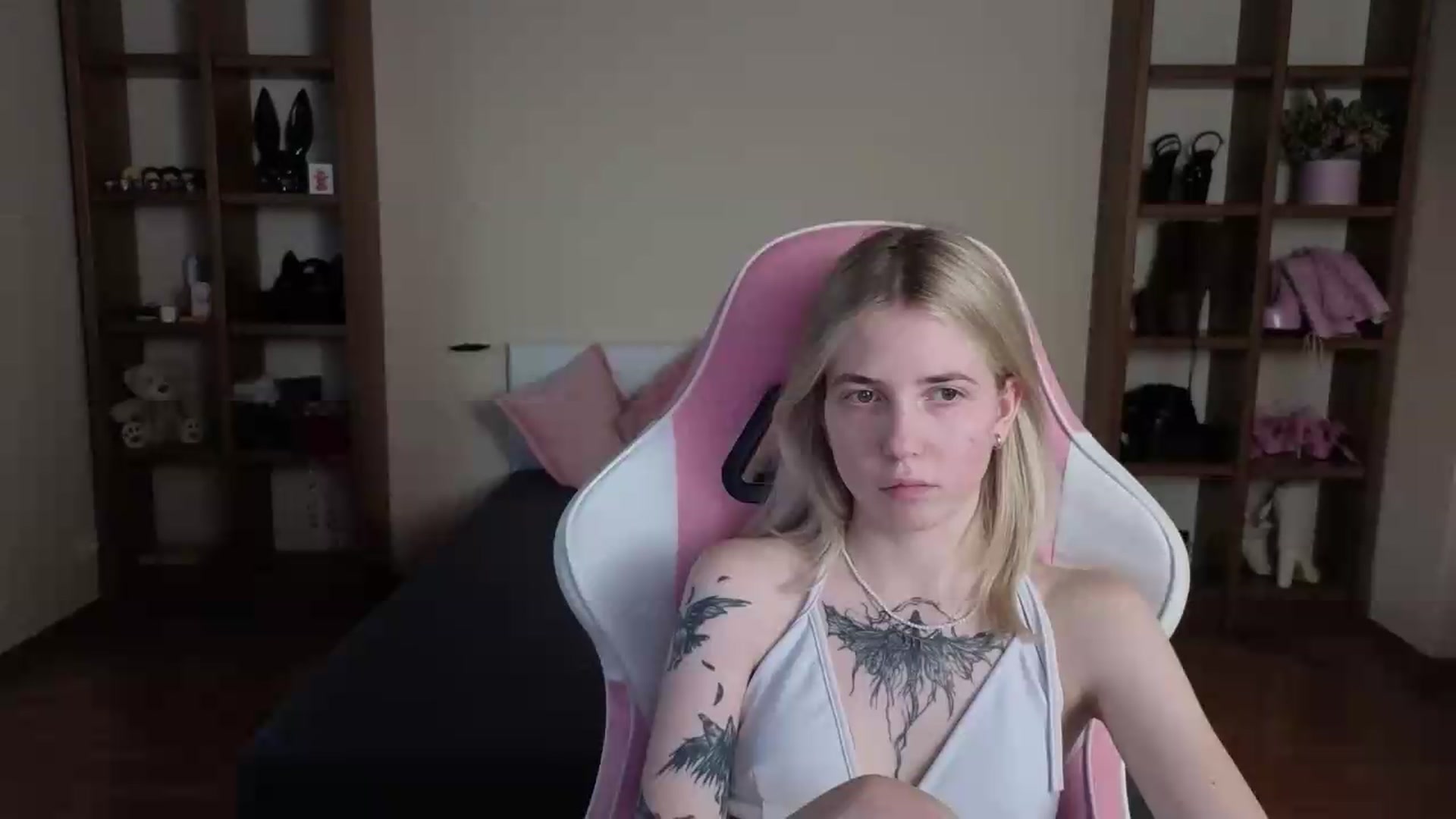 Gallery image thumbnail from Serphelia's myfreecams stream on, 07/20/2026, 18:10 image 17 of 20