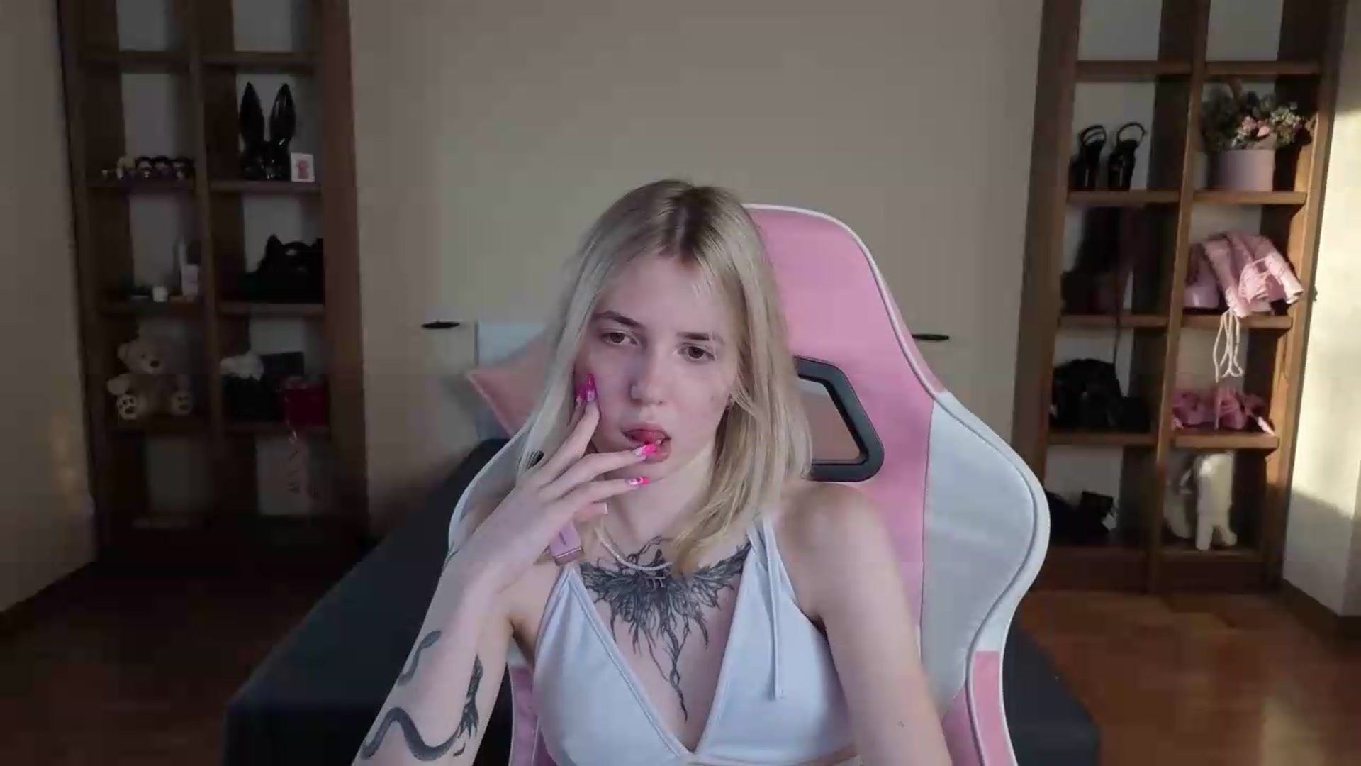 Gallery image thumbnail from Serphelia's myfreecams stream on, 07/20/2026, 18:10 image 6 of 20