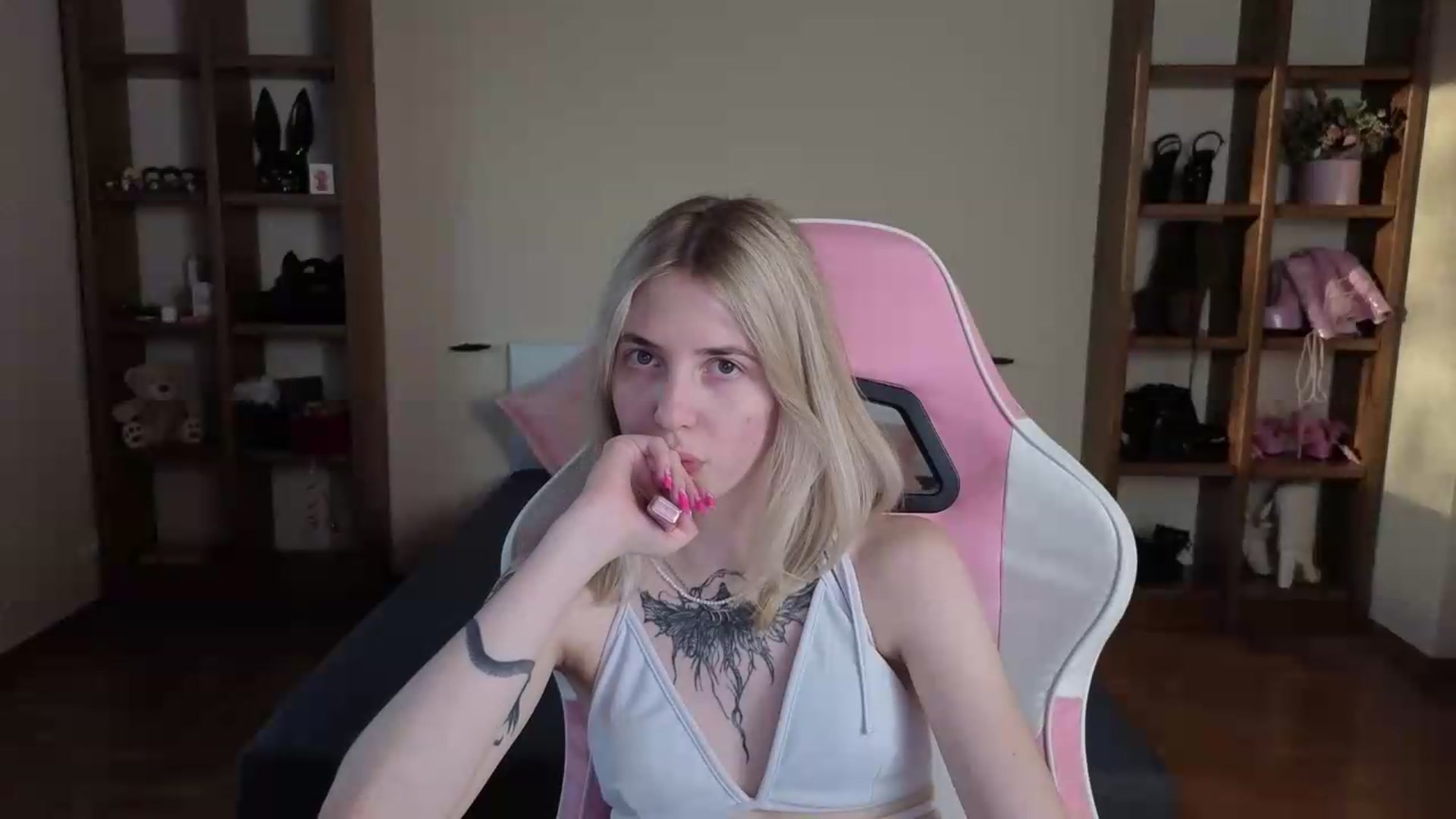 Gallery image thumbnail from Serphelia's myfreecams stream on, 07/20/2026, 18:10 image 10 of 20