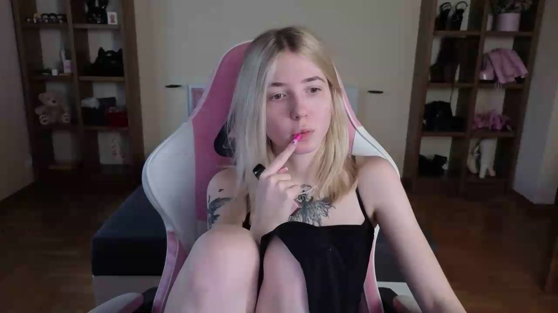 Gallery image thumbnail from Serphelia's myfreecams stream on, 07/22/2026, 09:18 image 16 of 20