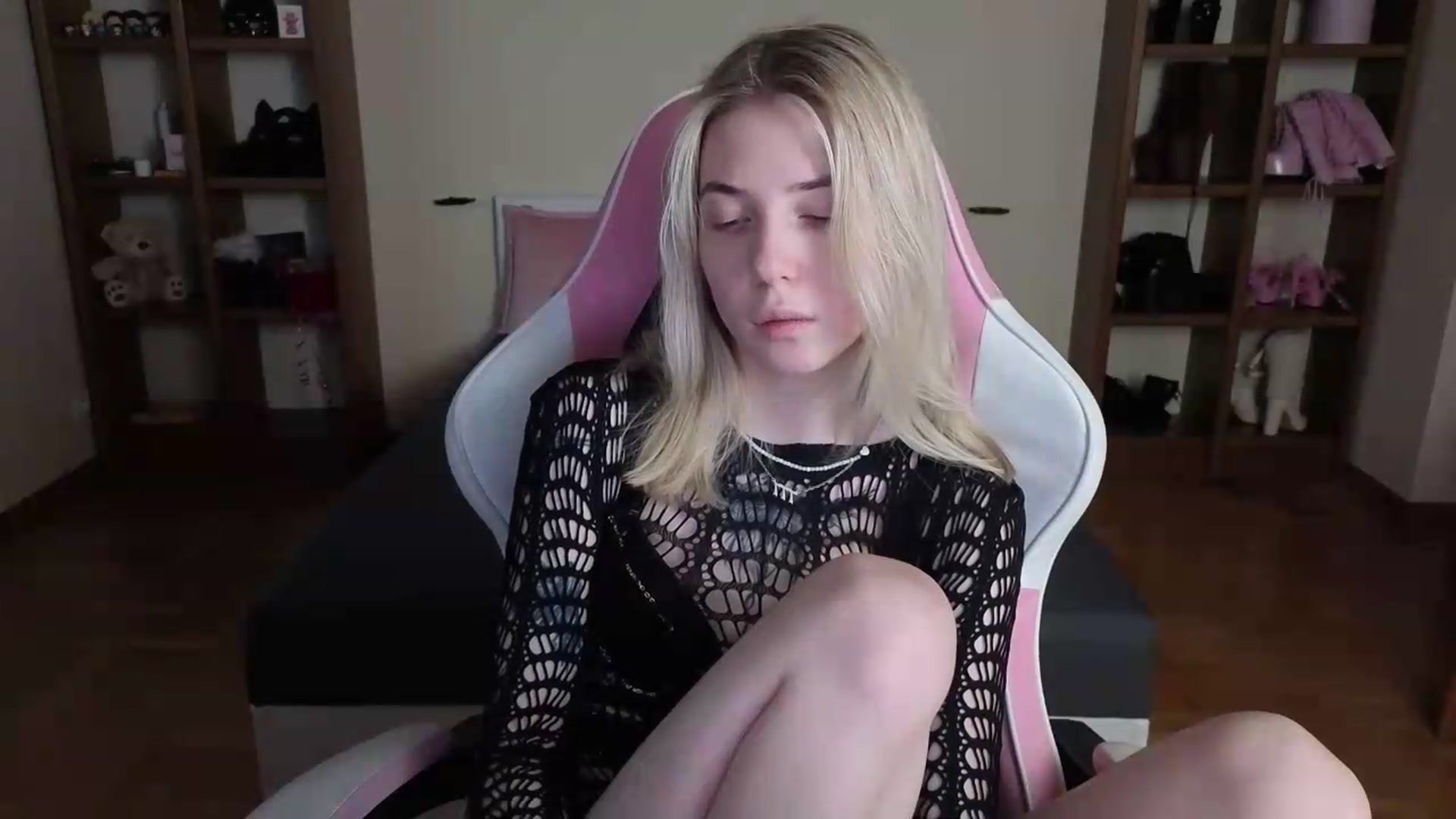 Gallery image thumbnail from Serphelia's myfreecams stream on, 07/23/2026, 13:33 image 15 of 20