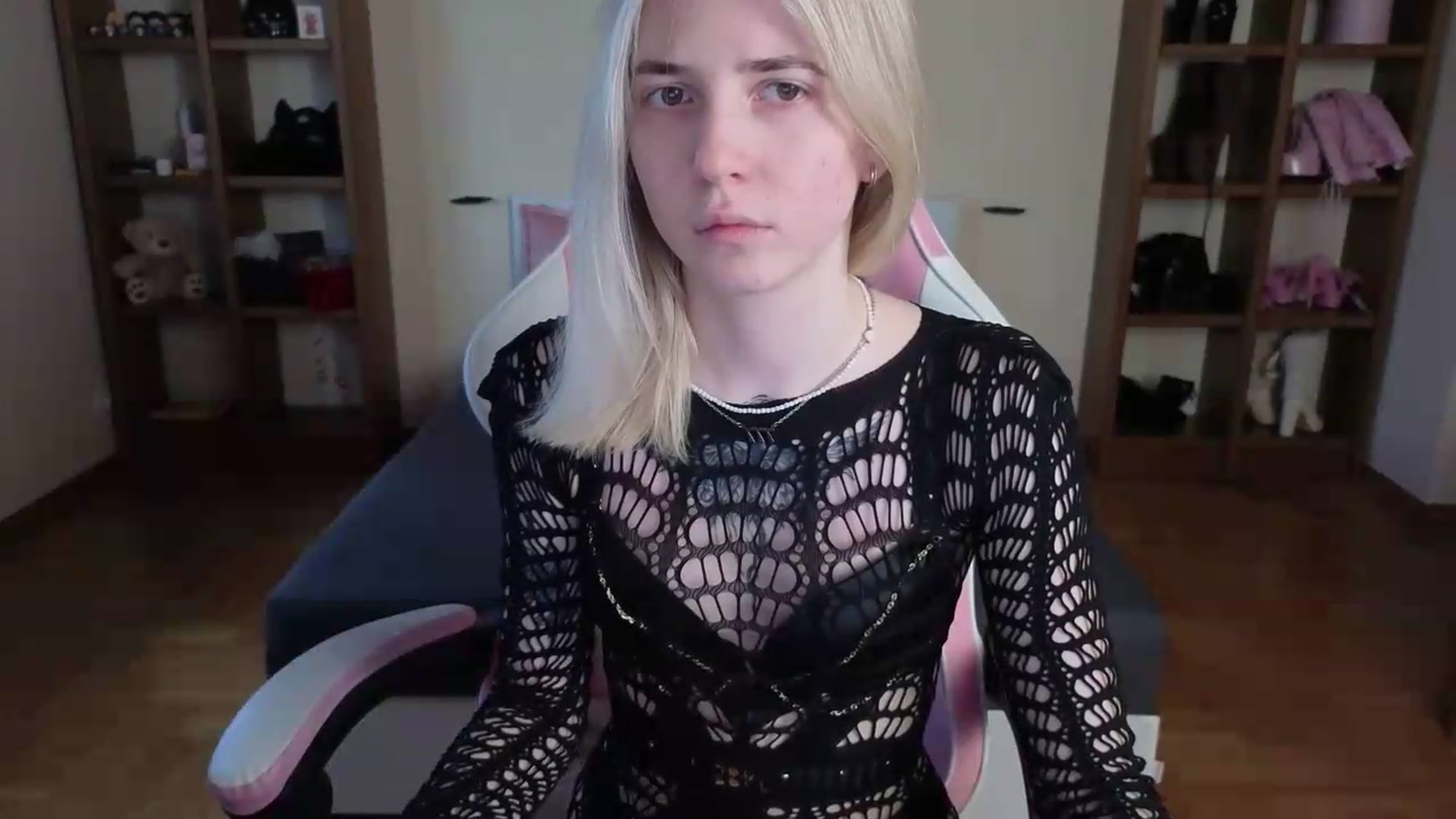 Gallery image thumbnail from Serphelia's myfreecams stream on, 07/23/2026, 13:33 image 4 of 20