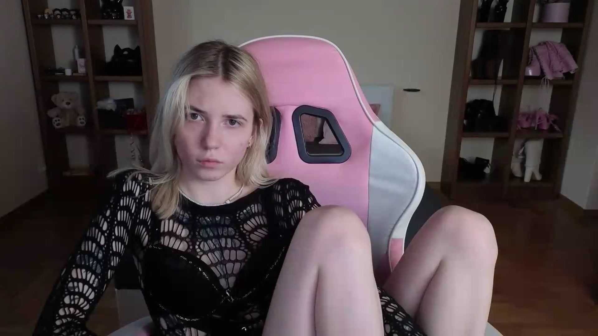 Gallery image thumbnail from Serphelia's myfreecams stream on, 07/23/2026, 15:19 image 4 of 20