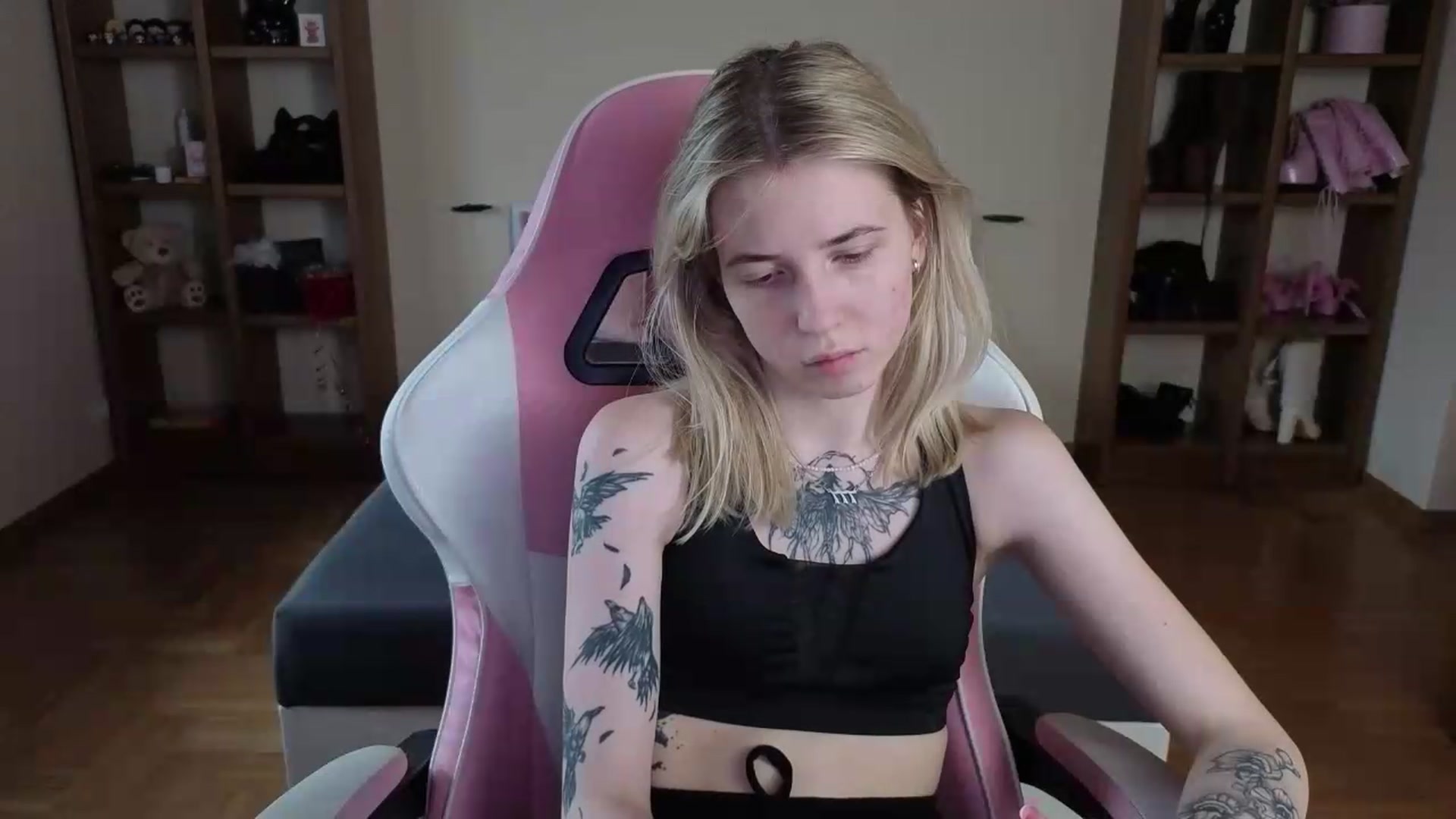 Gallery image thumbnail from Serphelia's myfreecams stream on, 07/23/2026, 16:06 image 3 of 20