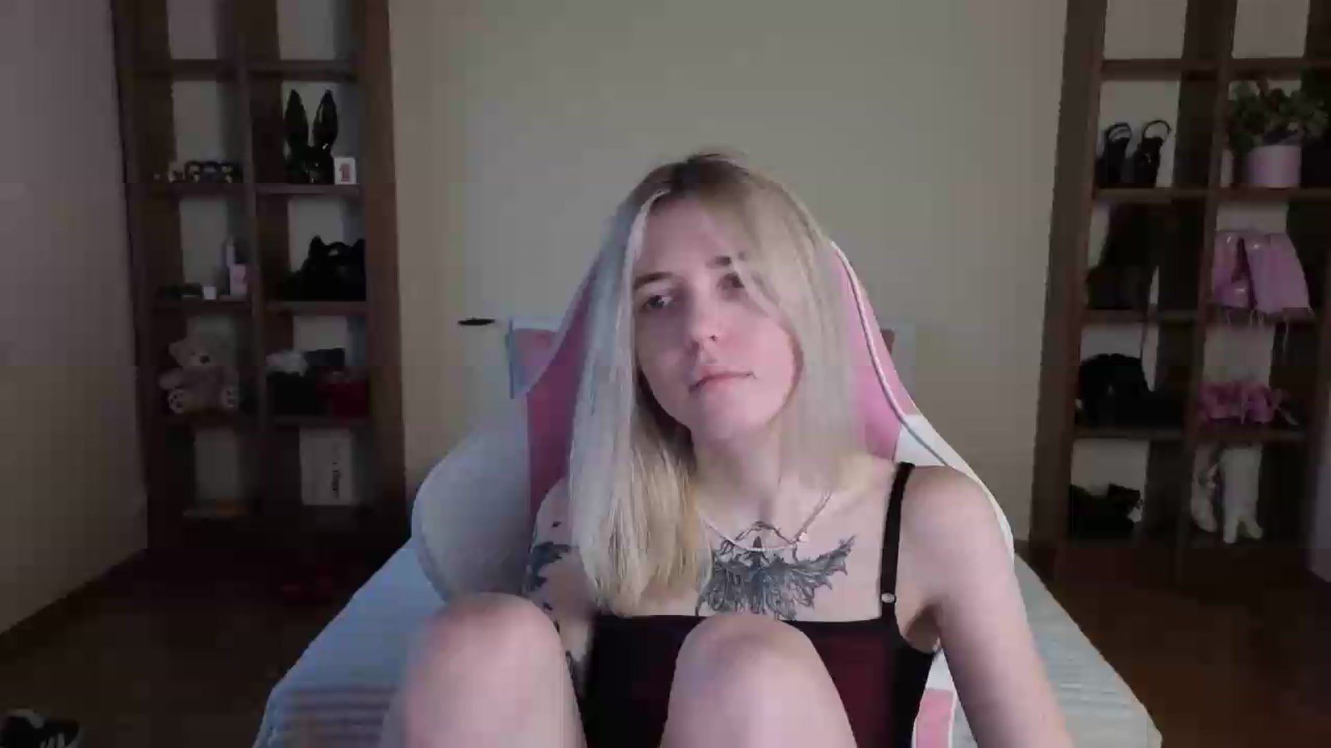Gallery image thumbnail from Serphelia's myfreecams stream on, 07/26/2026, 09:19 image 1 of 20