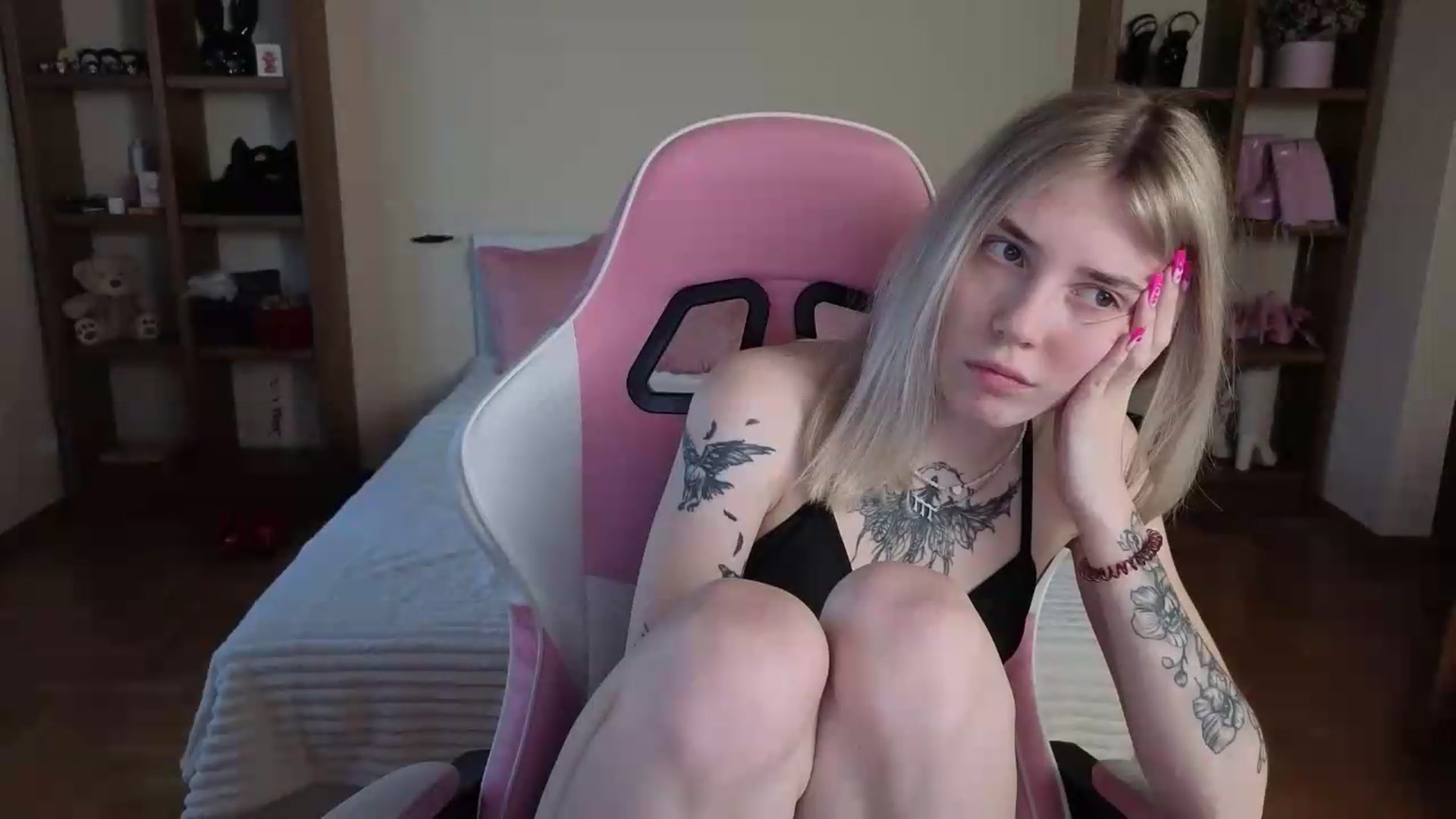 Gallery image thumbnail from Serphelia's myfreecams stream on, 07/26/2026, 10:06 image 7 of 20