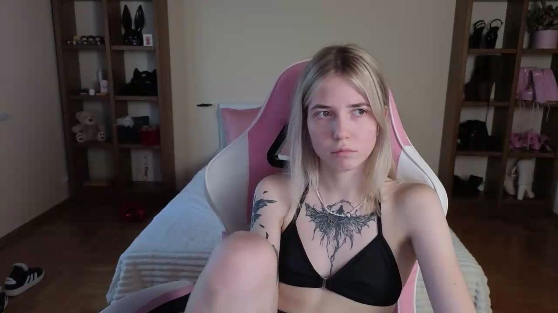 Gallery image thumbnail from Serphelia's myfreecams stream on, 07/26/2026, 11:56 image 10 of 20