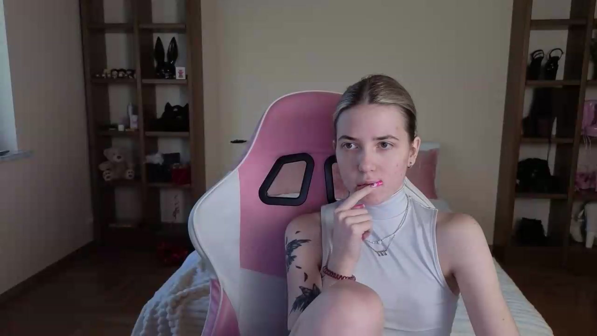 Gallery image thumbnail from Serphelia's myfreecams stream on, 07/28/2026, 09:50 image 18 of 20