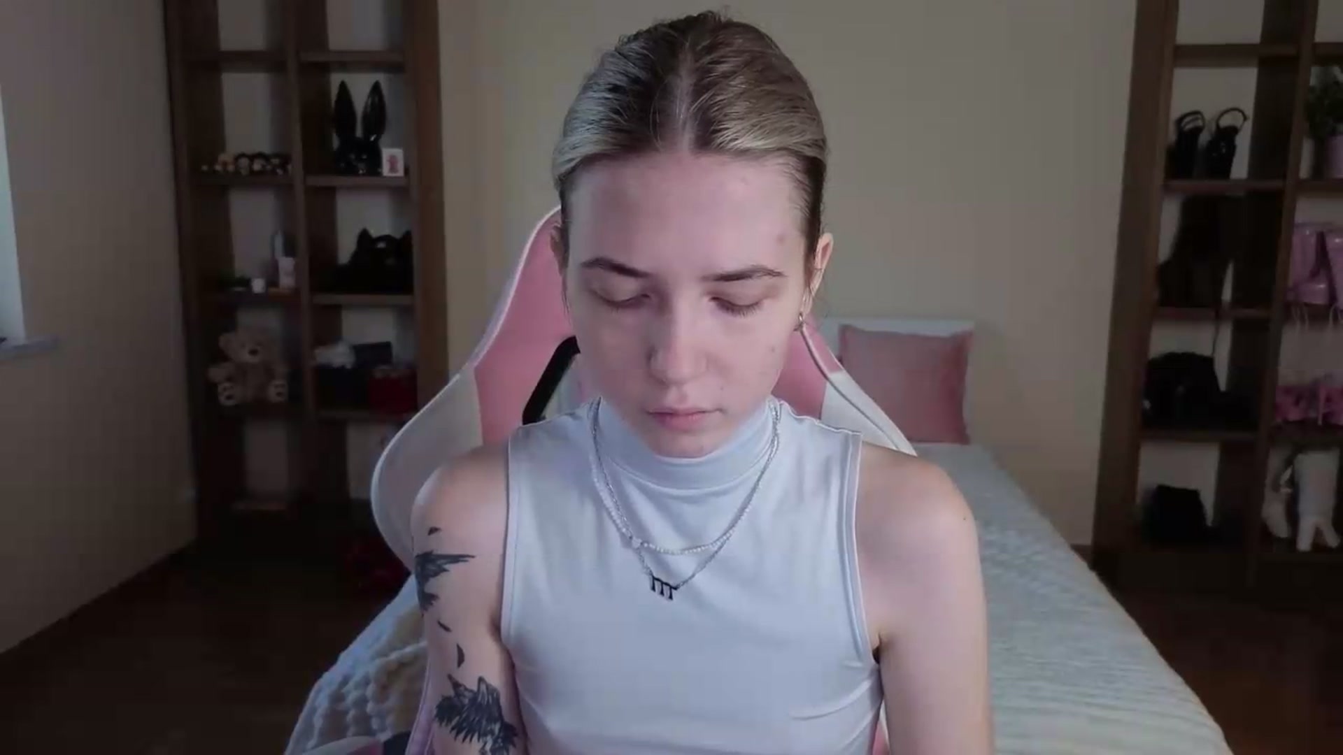 Gallery image thumbnail from Serphelia's myfreecams stream on, 07/28/2026, 09:50 image 12 of 20