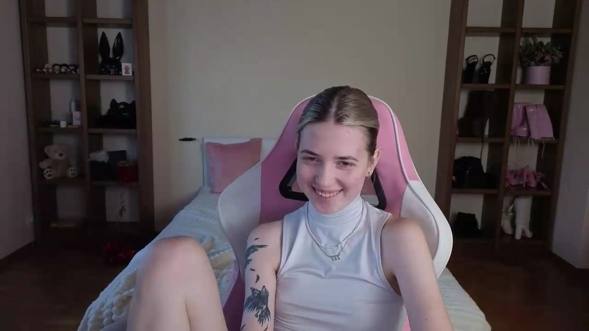 Gallery image thumbnail from Serphelia's myfreecams stream on, 07/28/2026, 11:08 image 10 of 20