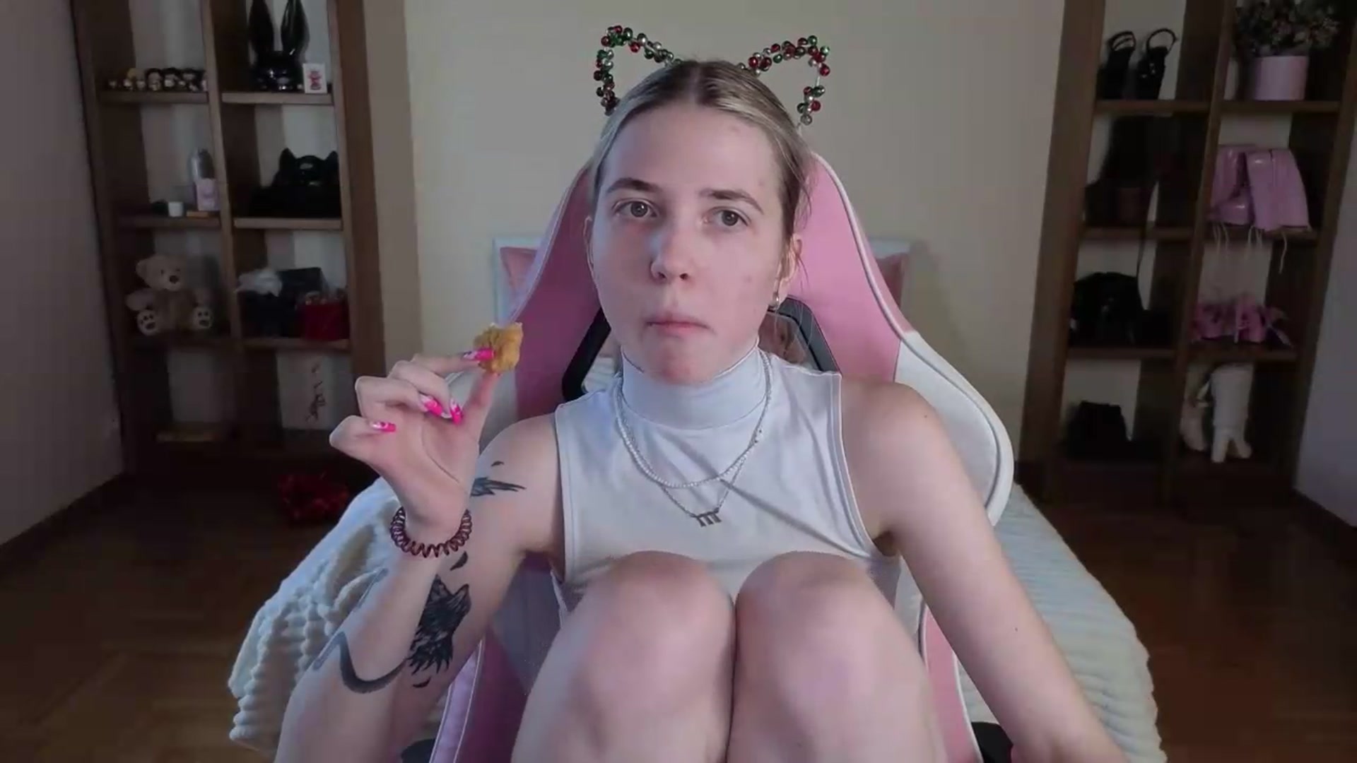 Gallery image thumbnail from Serphelia's myfreecams stream on, 07/28/2026, 13:44 image 15 of 20