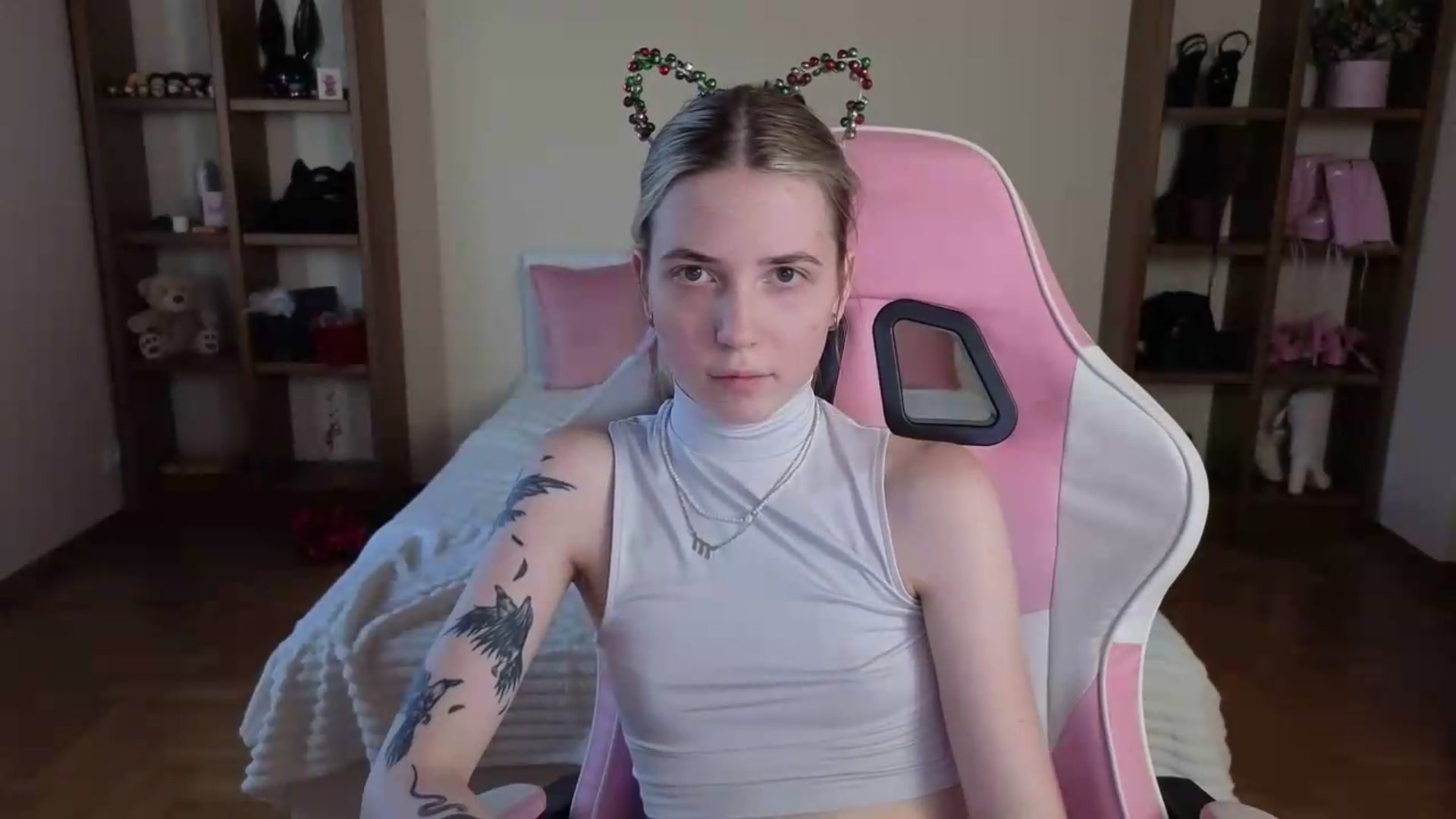 Gallery image thumbnail from Serphelia's myfreecams stream on, 07/28/2026, 13:44 image 18 of 20