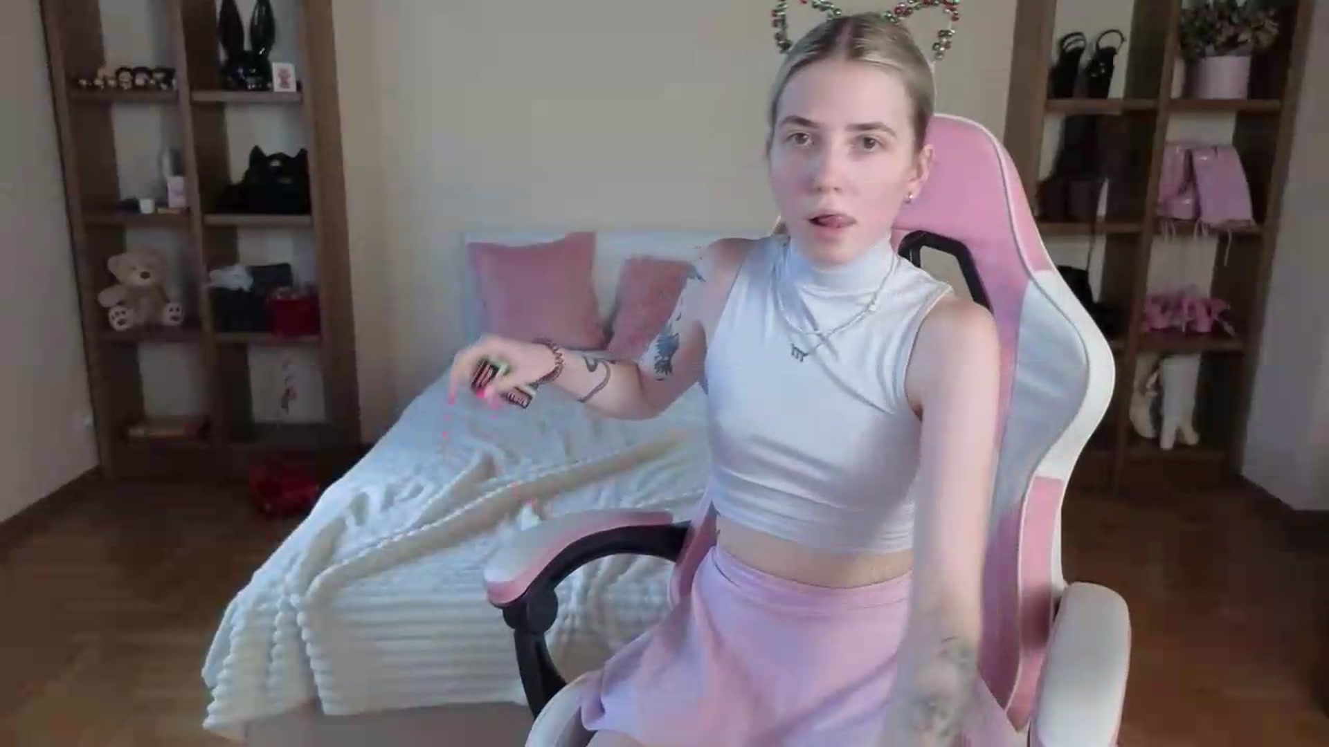 Gallery image thumbnail from Serphelia's myfreecams stream on, 07/28/2026, 13:44 image 9 of 20