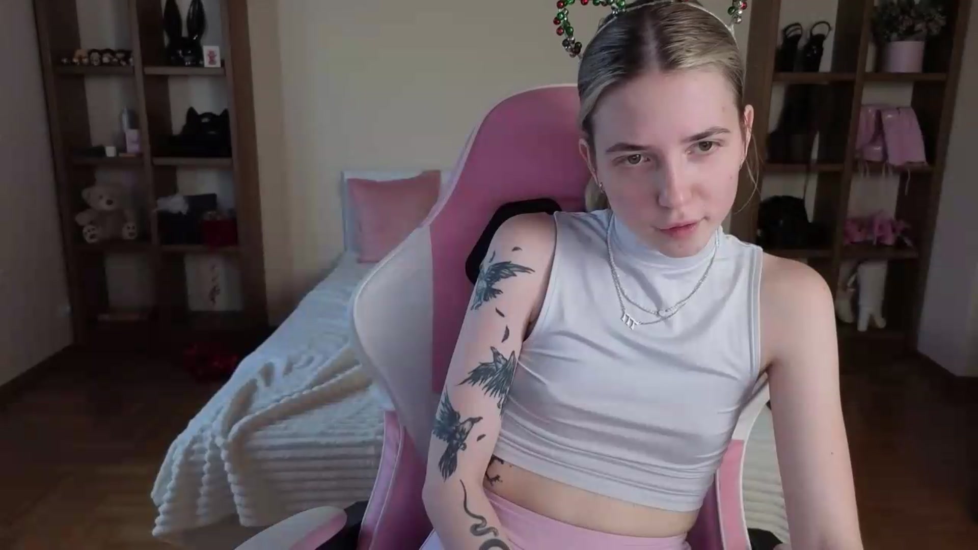 Gallery image thumbnail from Serphelia's myfreecams stream on, 07/28/2026, 13:44 image 12 of 20