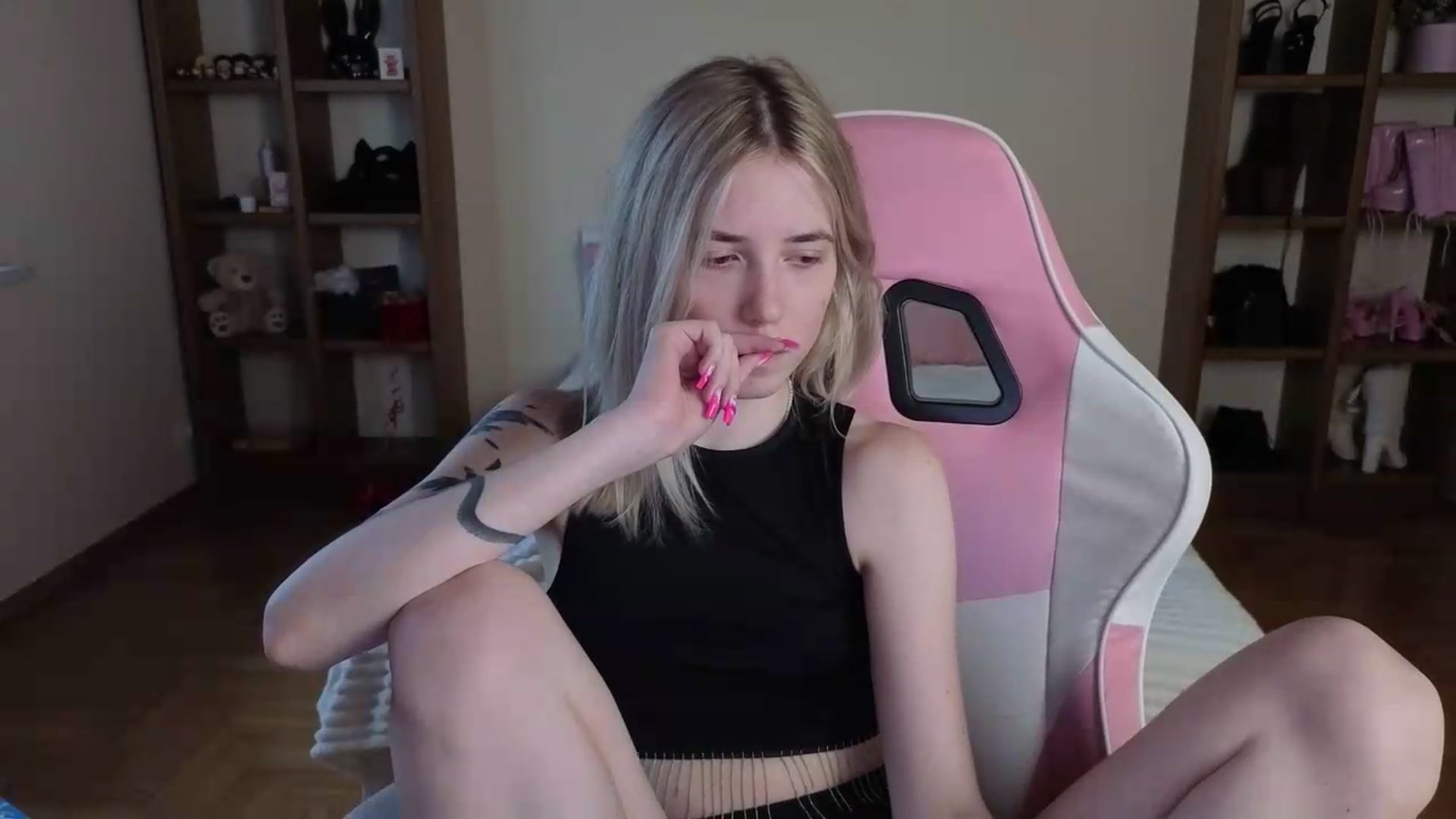 Gallery image thumbnail from Serphelia's myfreecams stream on, 07/29/2026, 12:28 image 14 of 20