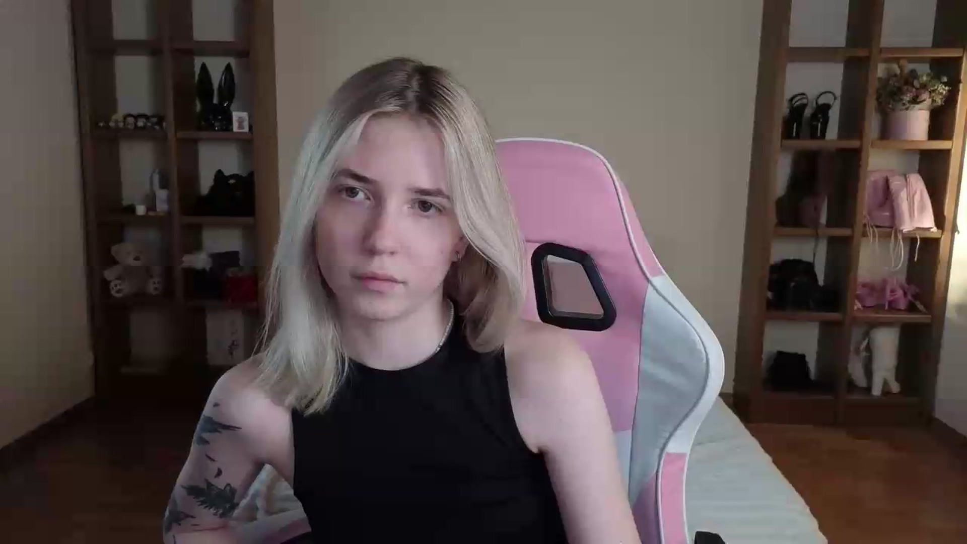 Gallery image thumbnail from Serphelia's myfreecams stream on, 07/29/2026, 18:07 image 18 of 20