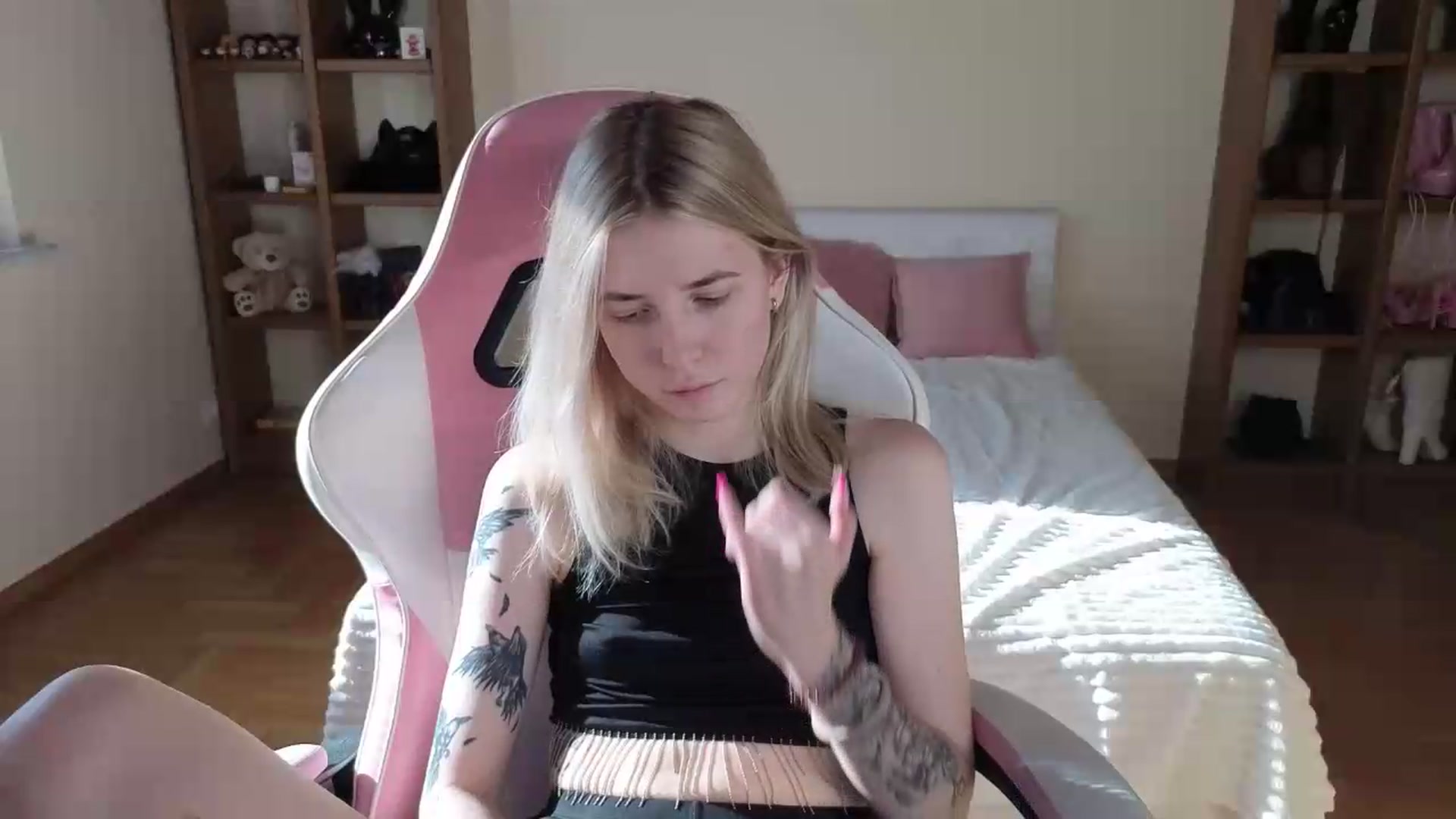 Gallery image thumbnail from Serphelia's myfreecams stream on, 07/29/2026, 18:07 image 5 of 20