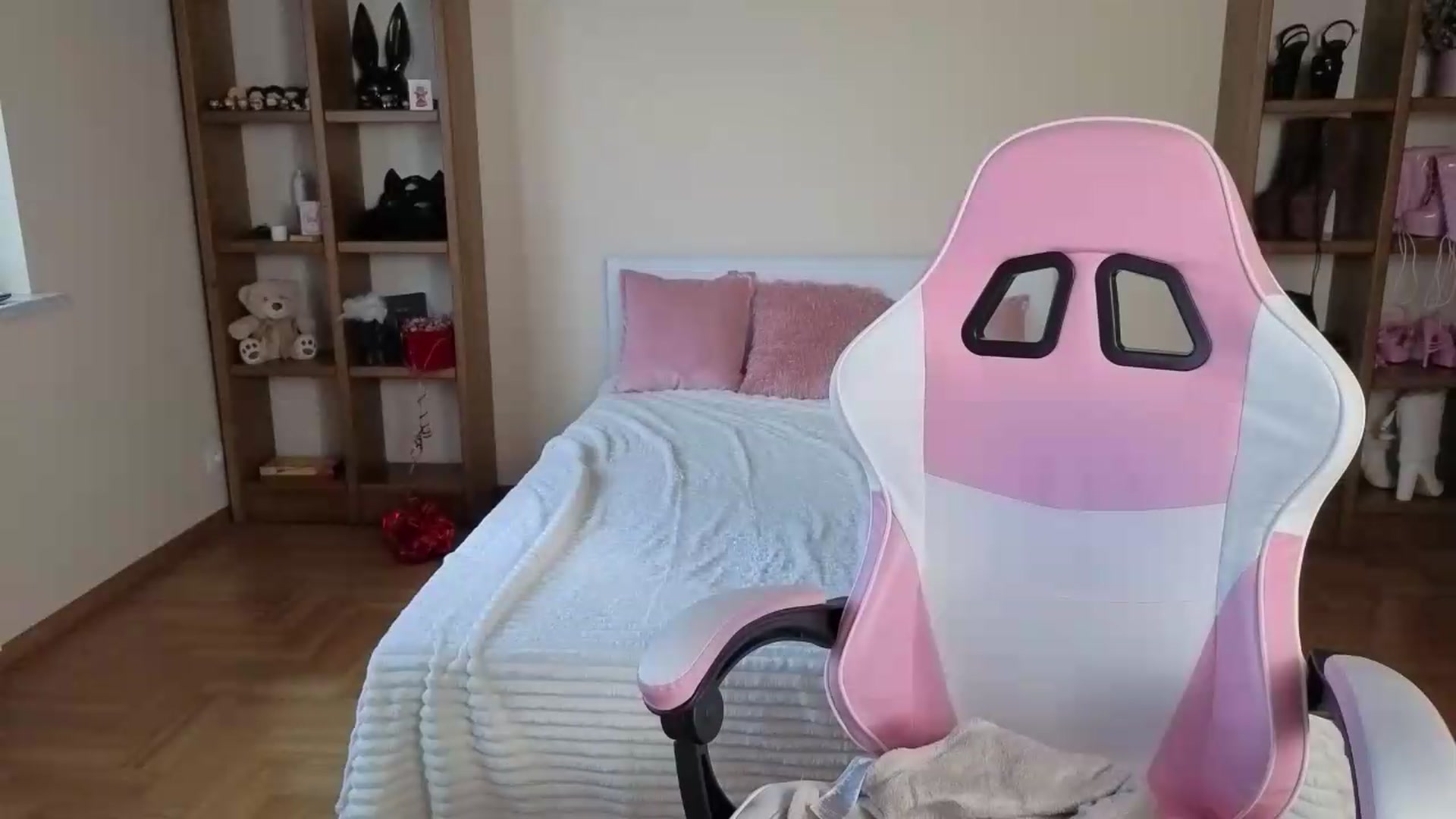 Gallery image thumbnail from Serphelia's myfreecams stream on, 08/01/2026, 10:59 image 19 of 20