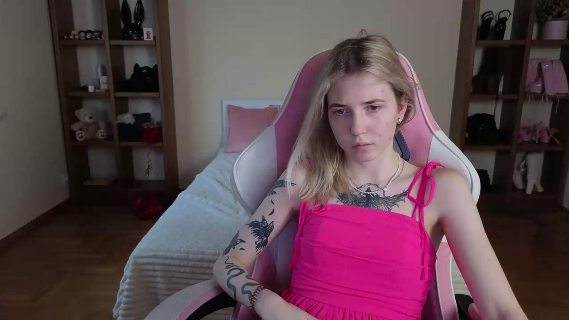 Gallery image thumbnail from Serphelia's myfreecams stream on, 08/02/2026, 09:59 image 6 of 20