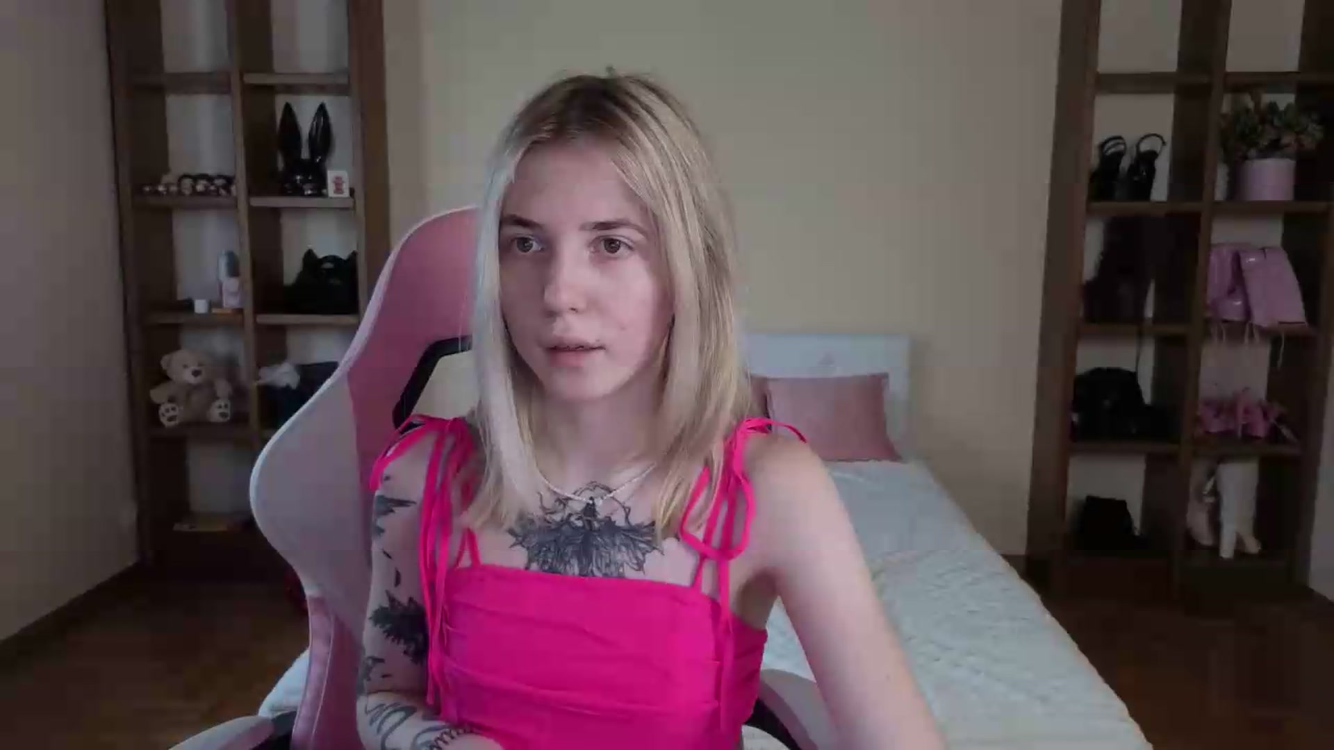 Gallery image thumbnail from Serphelia's myfreecams stream on, 08/02/2026, 10:22 image 16 of 20