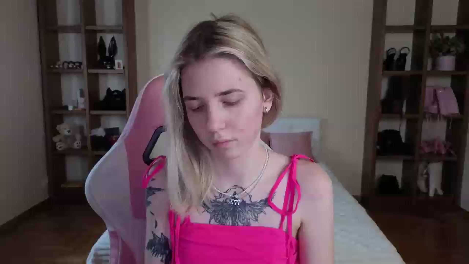 Gallery image thumbnail from Serphelia's myfreecams stream on, 08/02/2026, 10:22 image 17 of 20