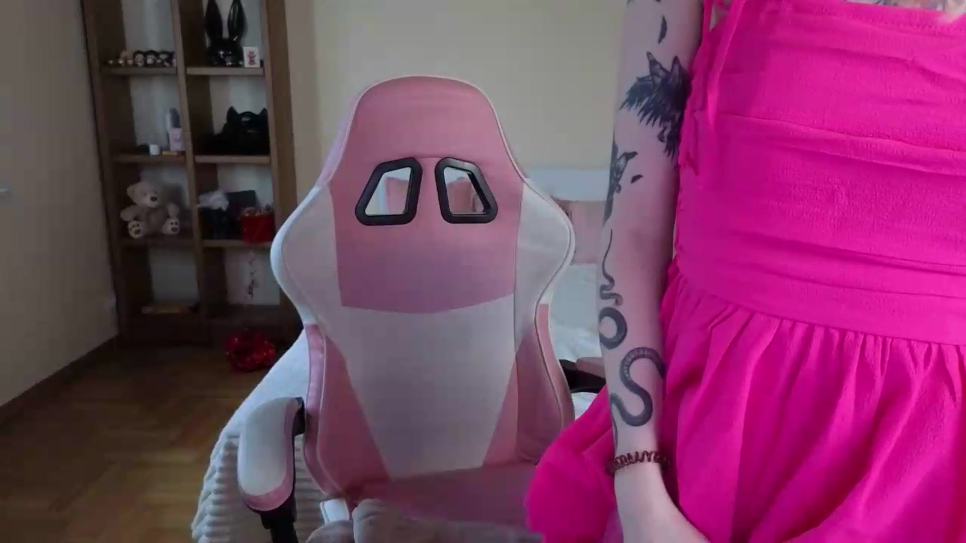Gallery image thumbnail from Serphelia's myfreecams stream on, 08/02/2026, 10:22 image 13 of 20