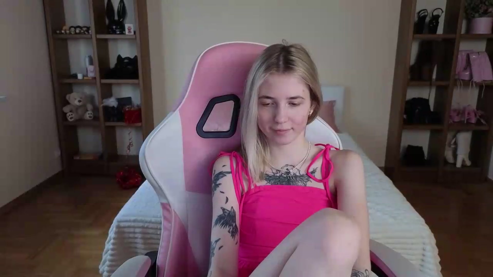 Gallery image thumbnail from Serphelia's myfreecams stream on, 08/02/2026, 10:22 image 9 of 20