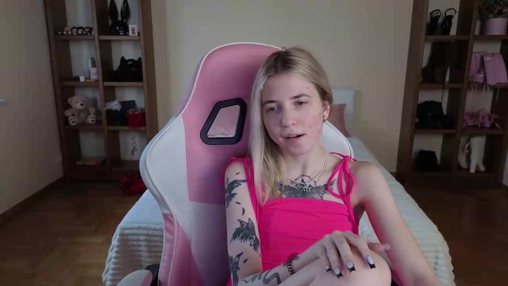 Gallery image thumbnail from Serphelia's myfreecams stream on, 08/02/2026, 10:22 image 8 of 20