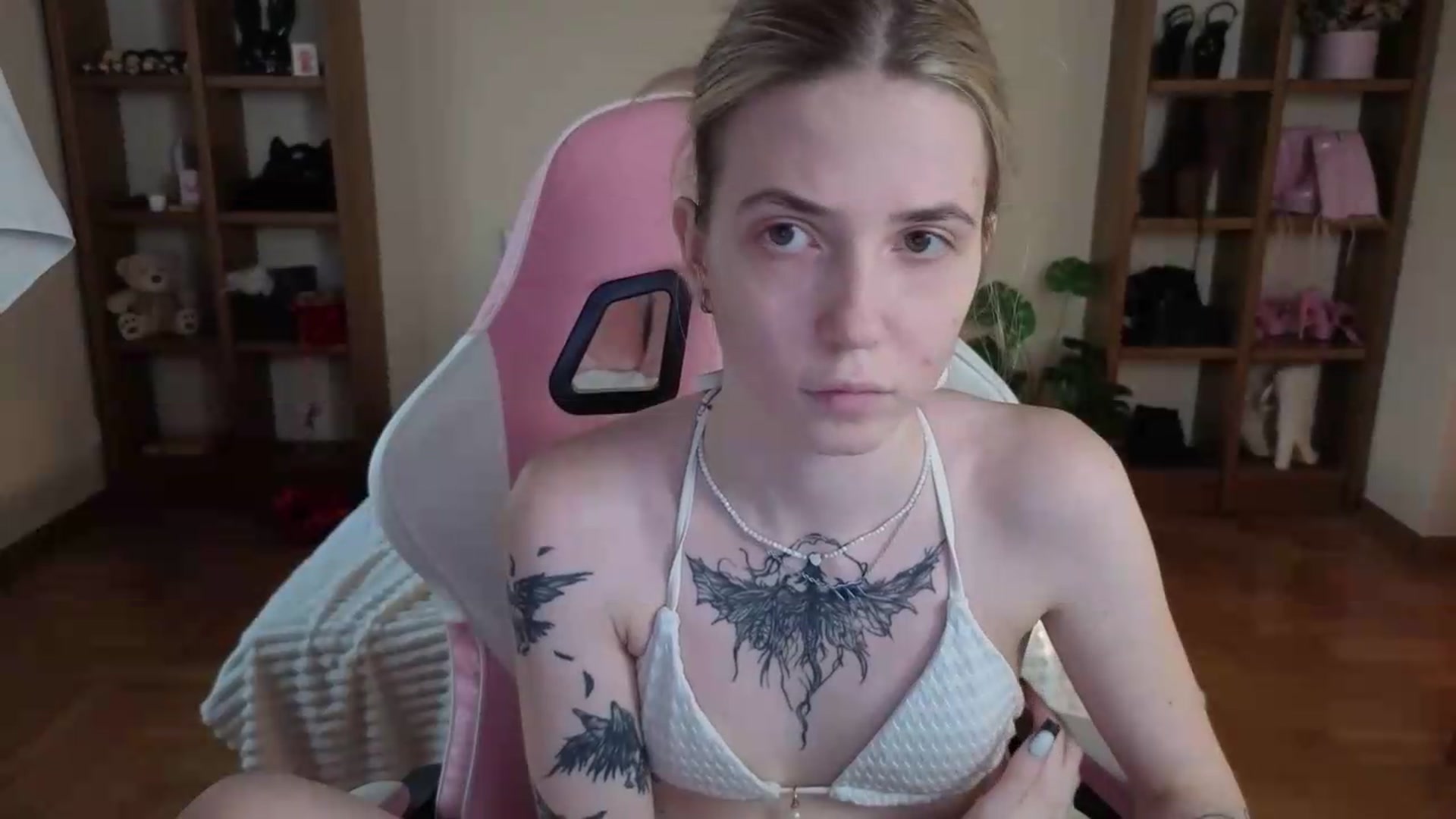 Gallery image thumbnail from Serphelia's myfreecams stream on, 08/03/2026, 17:55 image 10 of 20