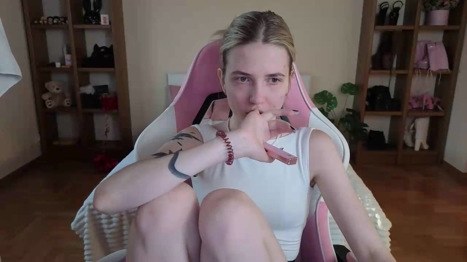 Gallery image thumbnail from Serphelia's myfreecams stream on, 08/03/2026, 17:55 image 9 of 20