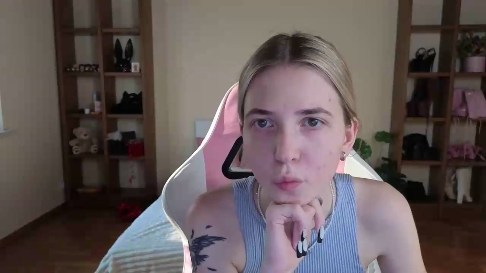 Gallery image thumbnail from Serphelia's myfreecams stream on, 08/06/2026, 16:29 image 19 of 20