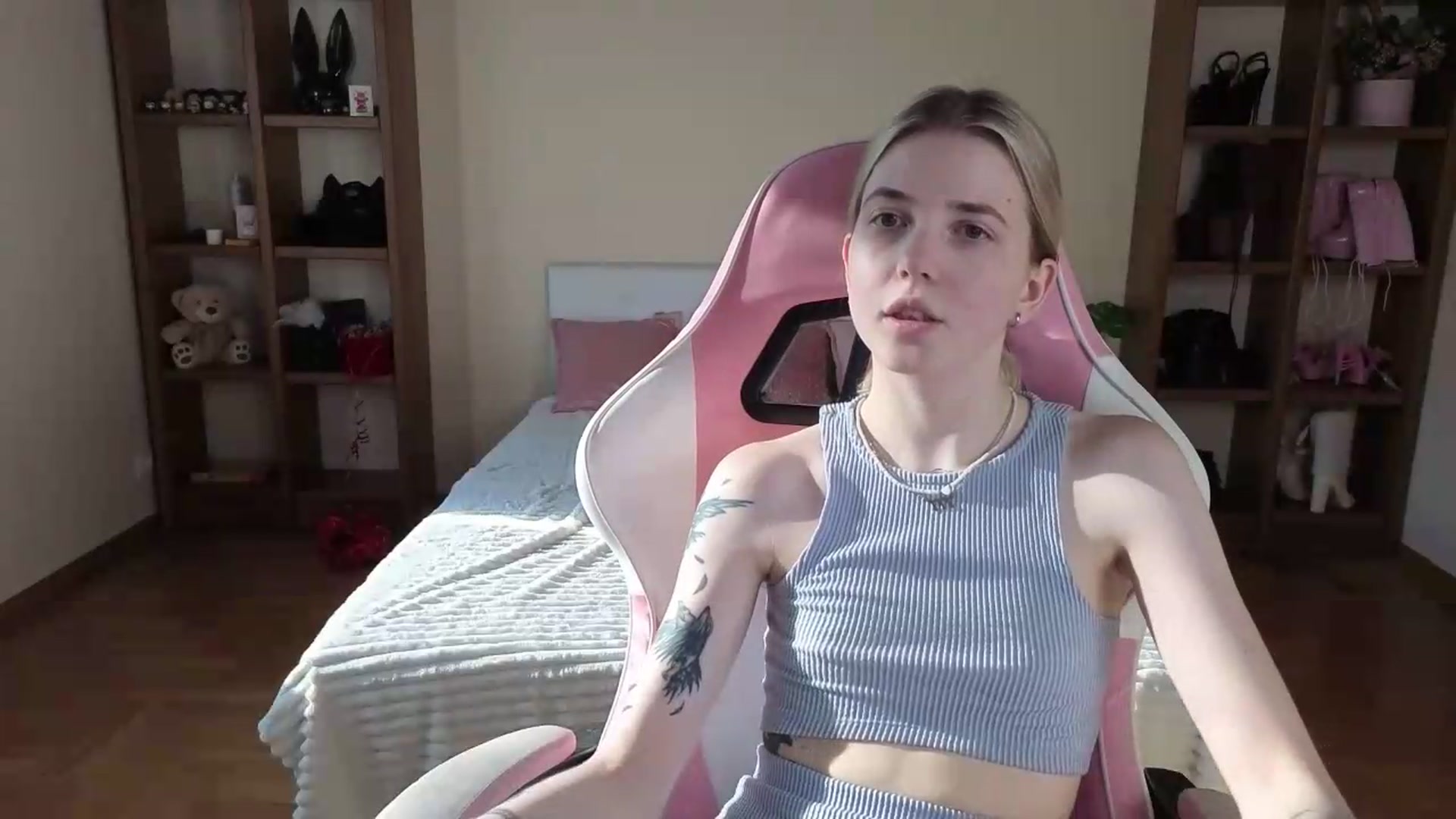 Gallery image thumbnail from Serphelia's myfreecams stream on, 08/06/2026, 16:29 image 9 of 20