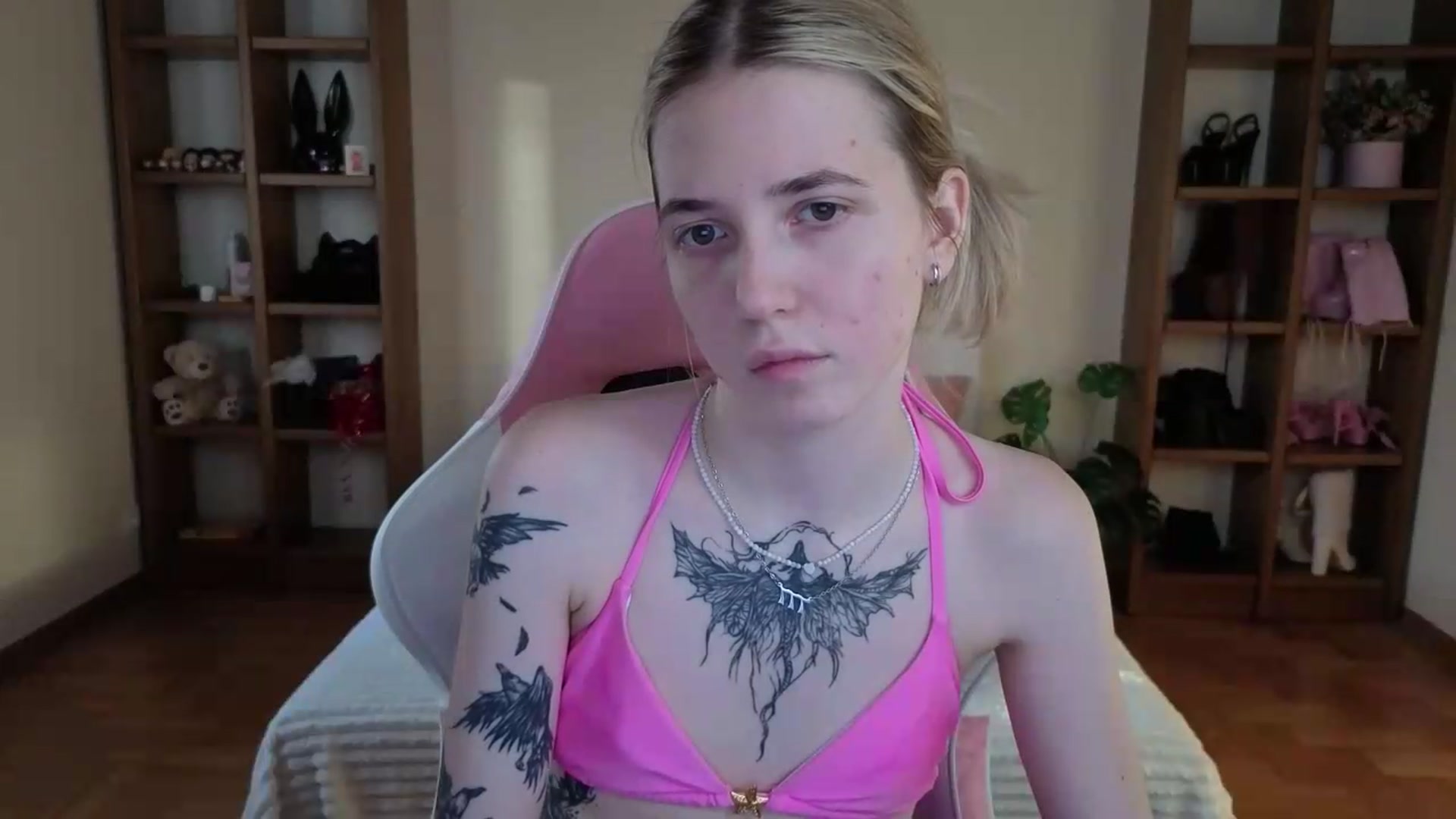 Gallery image thumbnail from Serphelia's myfreecams stream on, 08/08/2026, 17:29 image 16 of 20